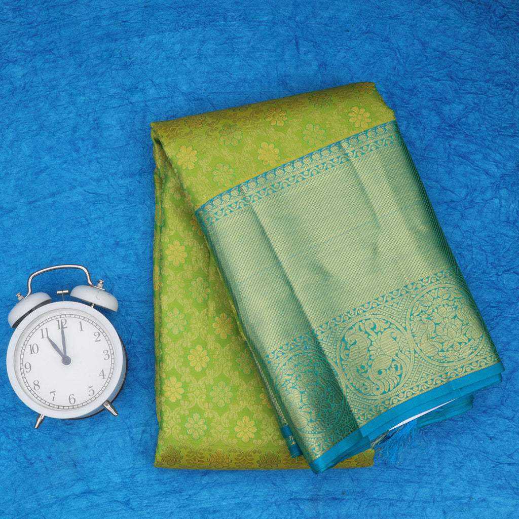 Light Green Kanjivaram Silk Saree With Floral Jaal Design - Singhania's