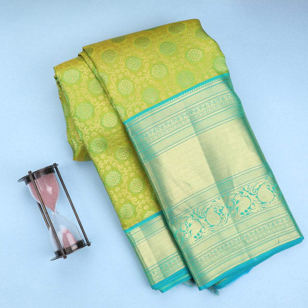 Green Kanjivaram Silk Saree With Jaal Design - Singhania's