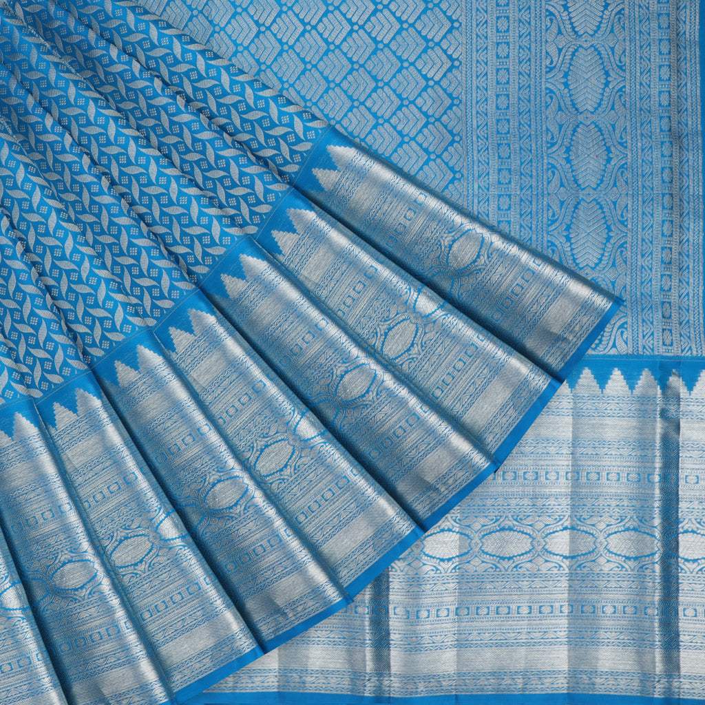 Cerulean Blue Kanjivaram Silk Saree With Floral Pattern - Singhania's