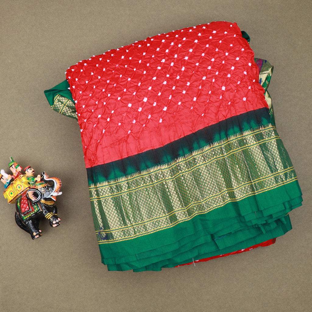 Chilli Red Kanjivaram Bandhani Silk Handloom Saree With Paithani Pallu - Singhania's