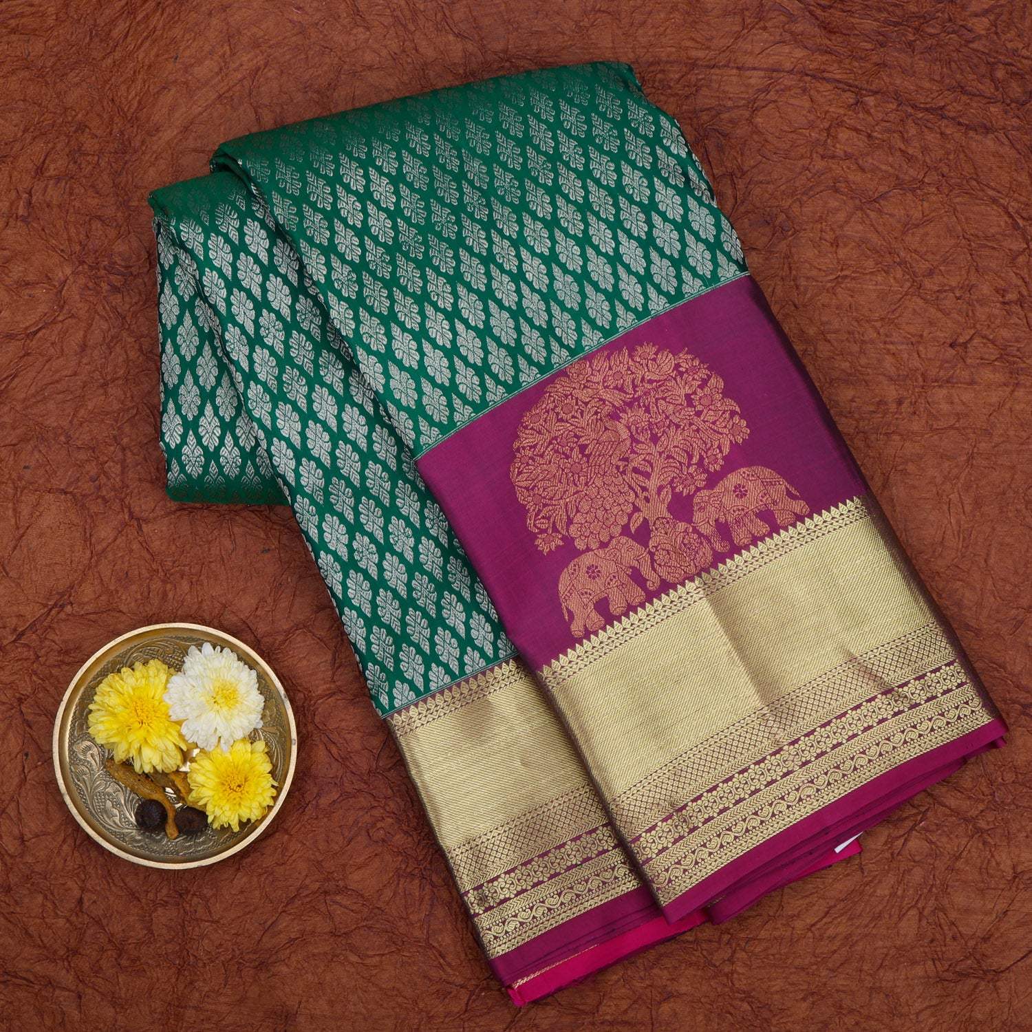 Dark Green Kanjivaram Silk Saree With Floral Buttis - Singhania's