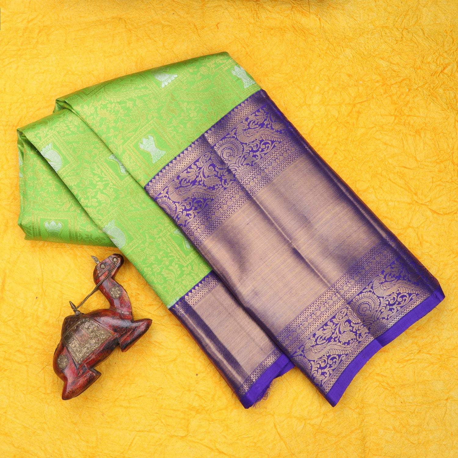 Bright Green Kanjivaram Silk Saree With Floral Pattern - Singhania's