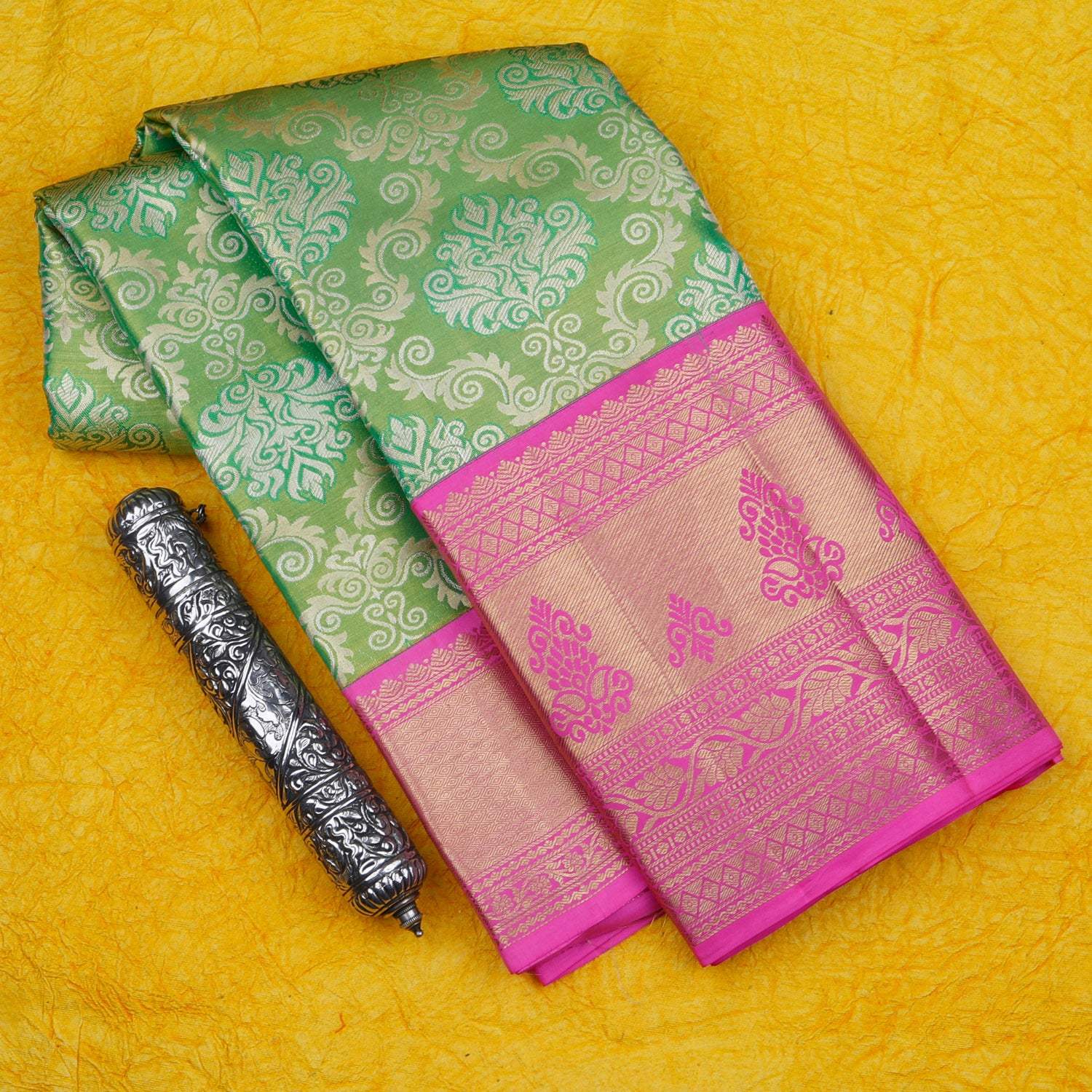 Green Kanjivaram Silk Saree With Floral Pattern - Singhania's