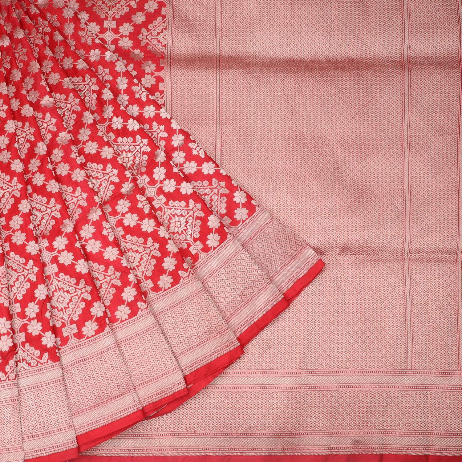 Red Banarasi Silk Saree With Floral Pattern - Singhania's