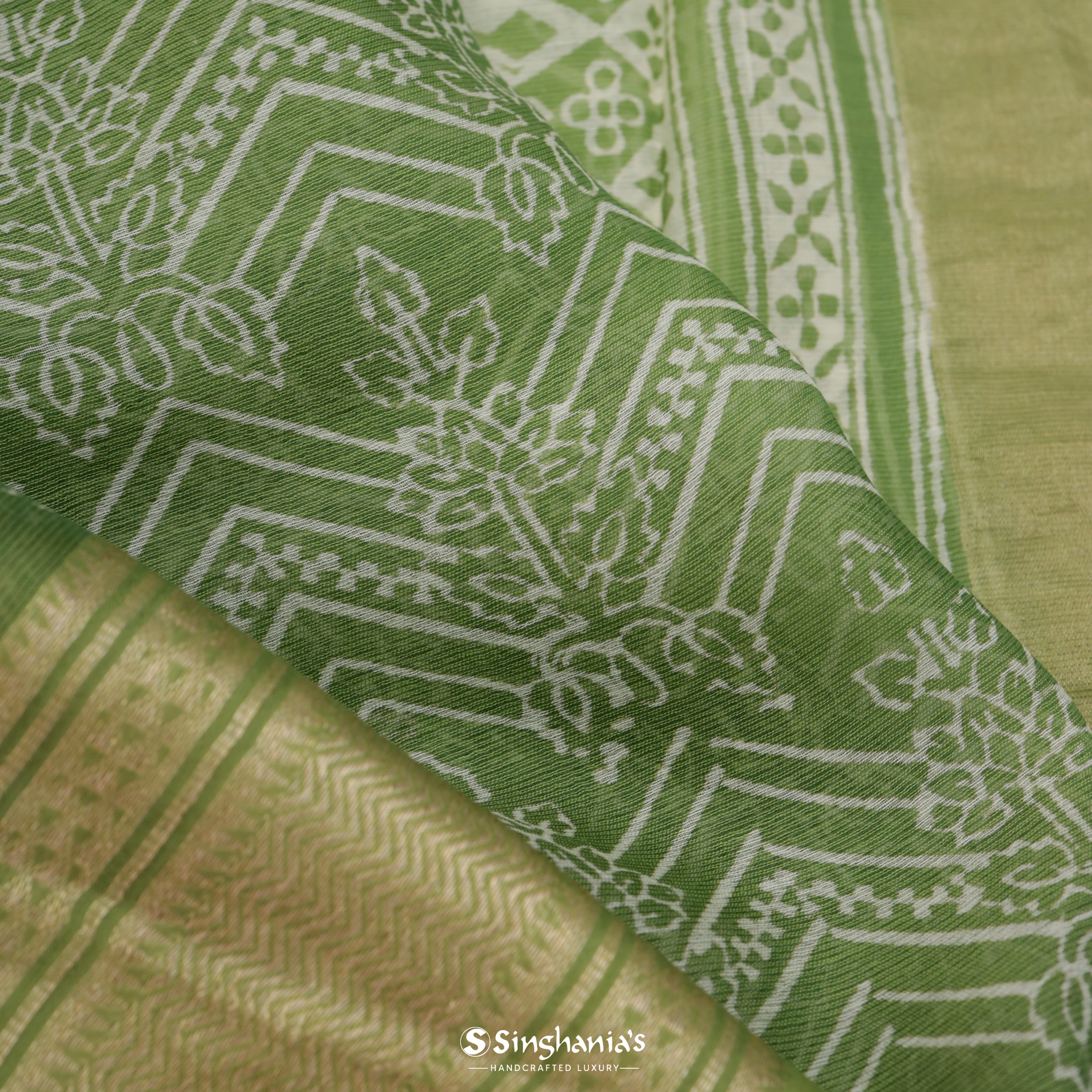 Grass Green Maheshwari Printed Saree With Floral Pattern