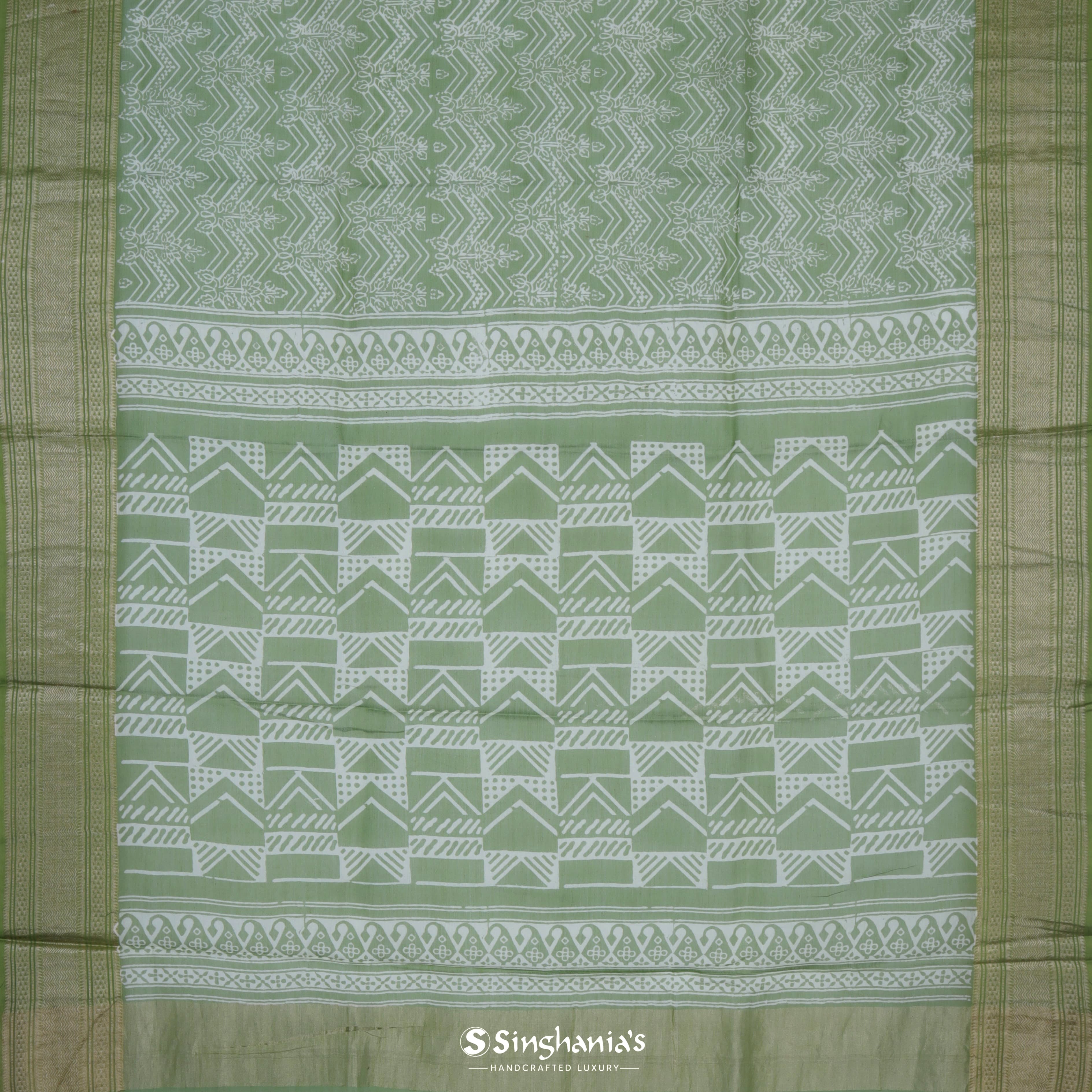 Grass Green Maheshwari Printed Saree With Floral Pattern