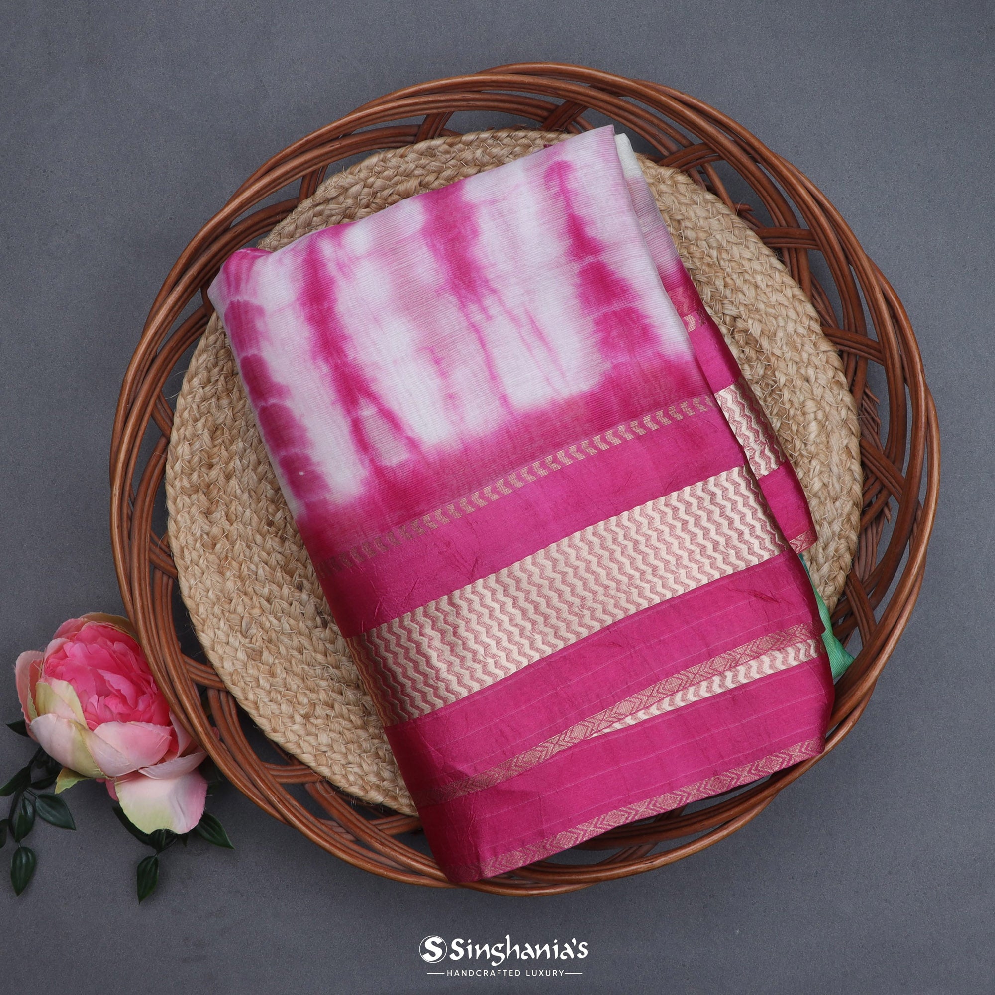 White Pink Maheshwari Silk Saree With Printed Pattern