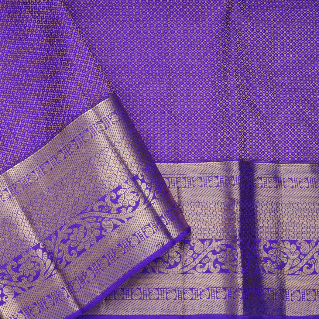 Turquoise Blue Kanjivaram Silk Saree With Floral Pattern