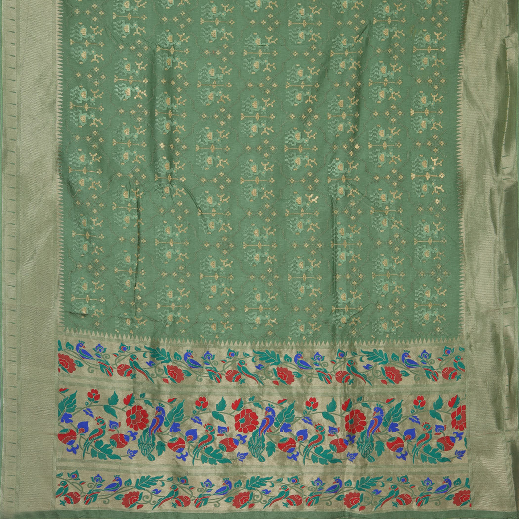 Green Silk Saree With Deer Embroidery Pattern