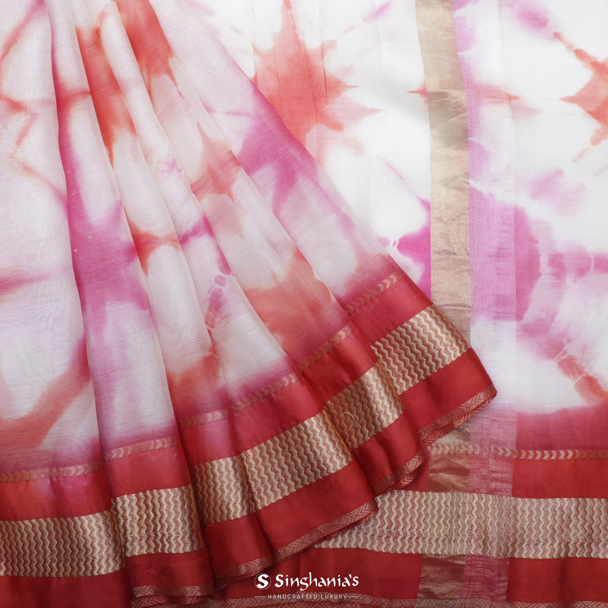 Red White Printed Maheshwari Silk Saree With Tie-Dye Design