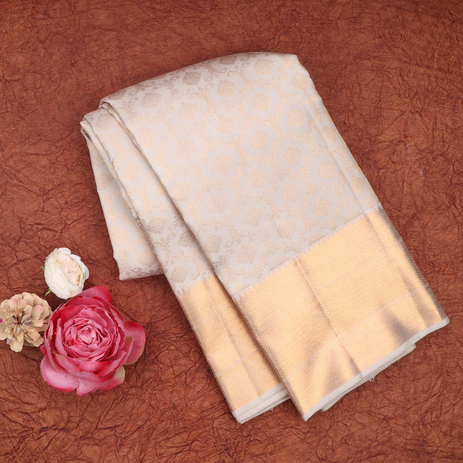 Pearl White Kanjivaram Silk Saree With Floral Jaal Design