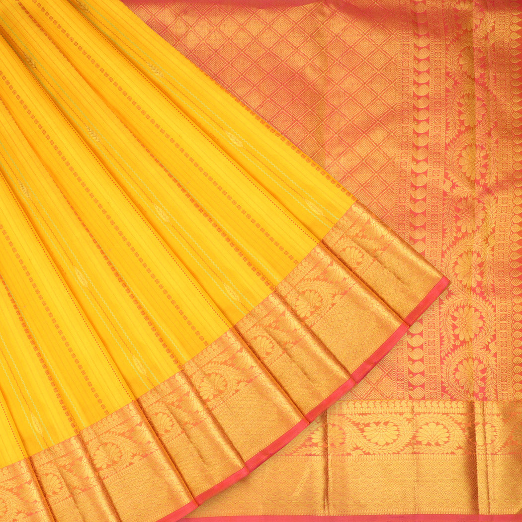Turmeric Kanjivaram Silk Saree With Wavy Pattern