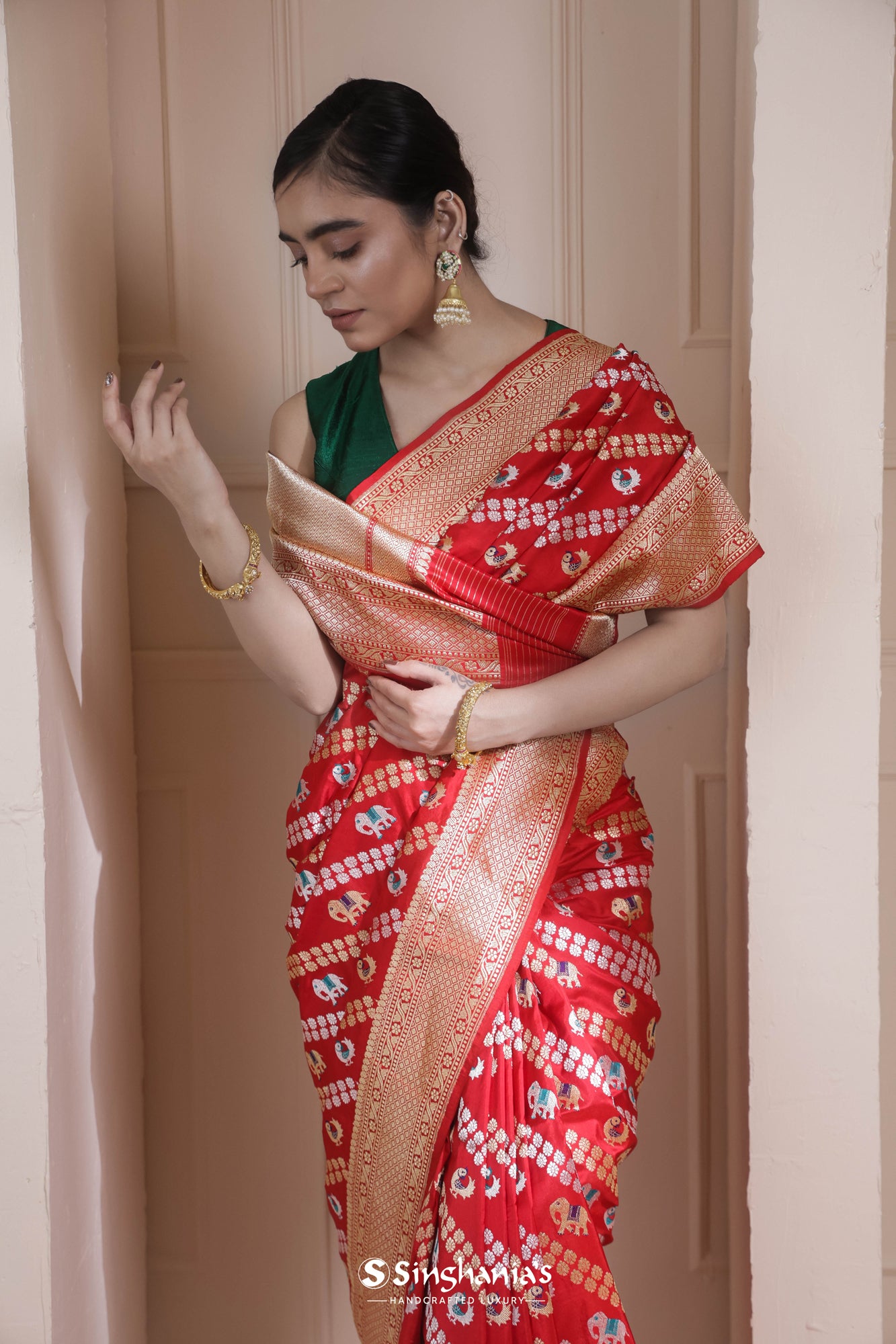 Latest Red Color Designer Karwa Chauth Saree Look For Women