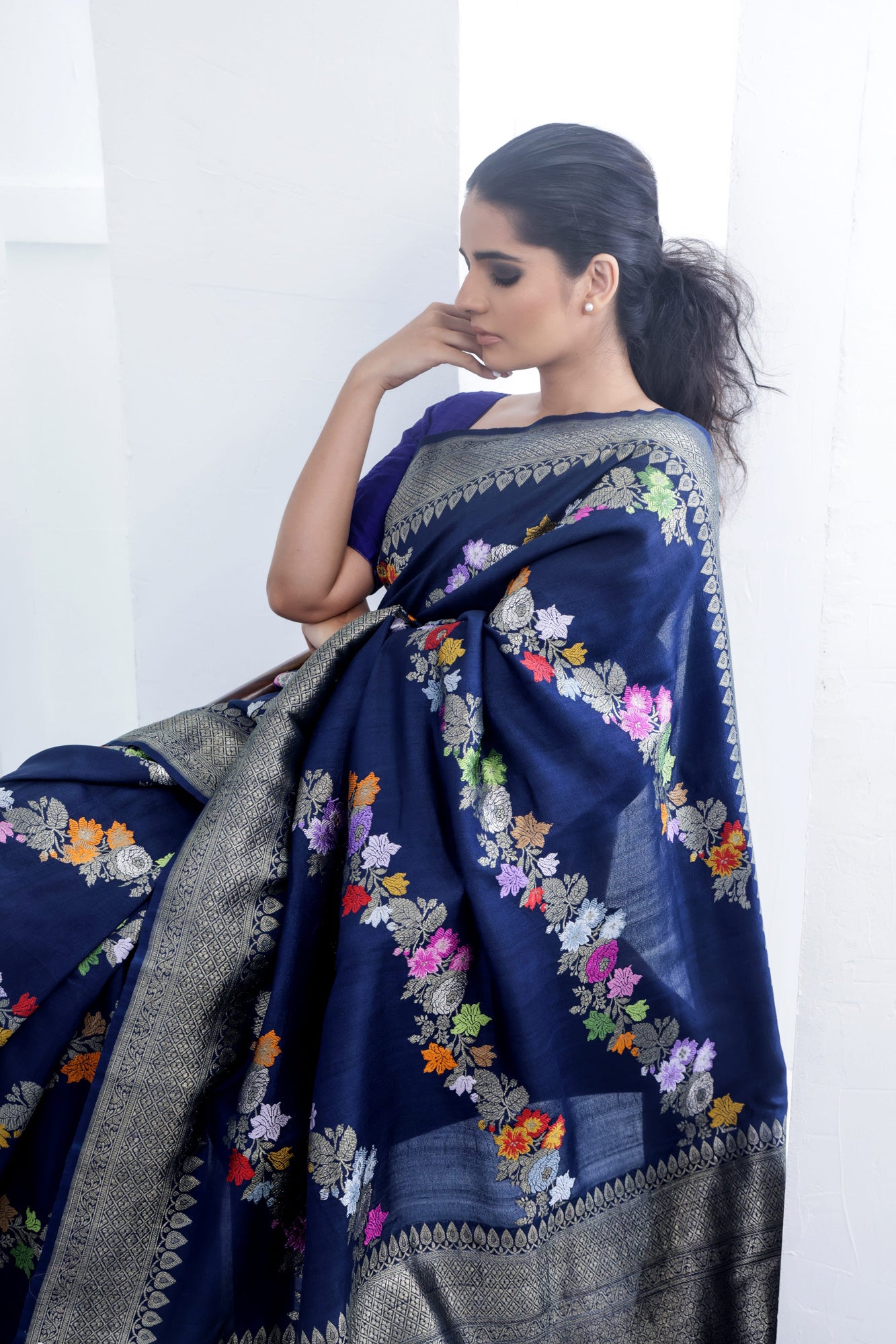 Pure Linen Jamdani Saree With Running Blouse – thecotlin