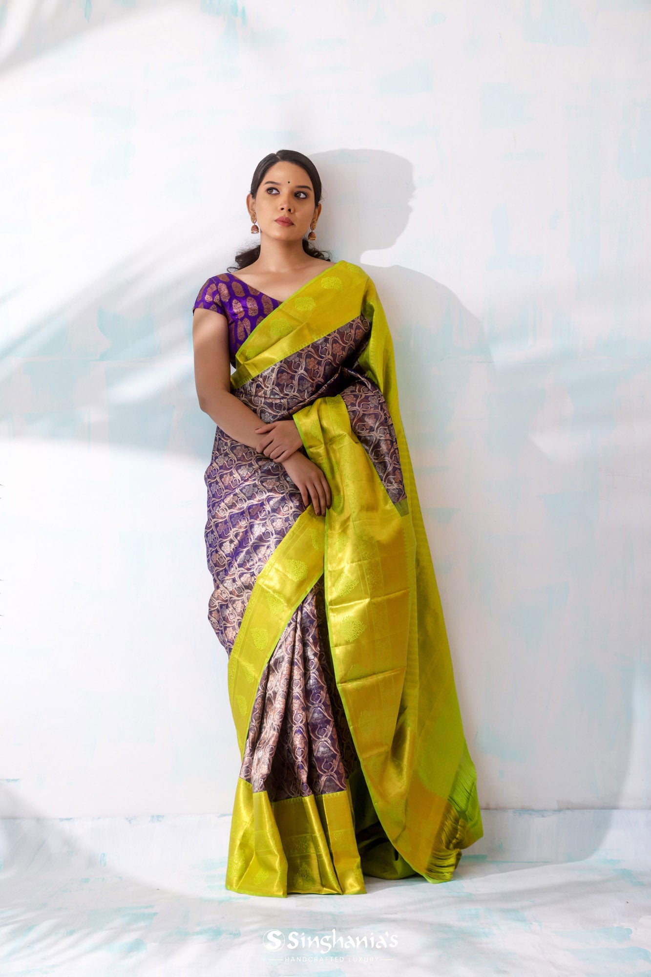 Ultra Violet Kanjivaram Silk Saree With Floral Jaal Design