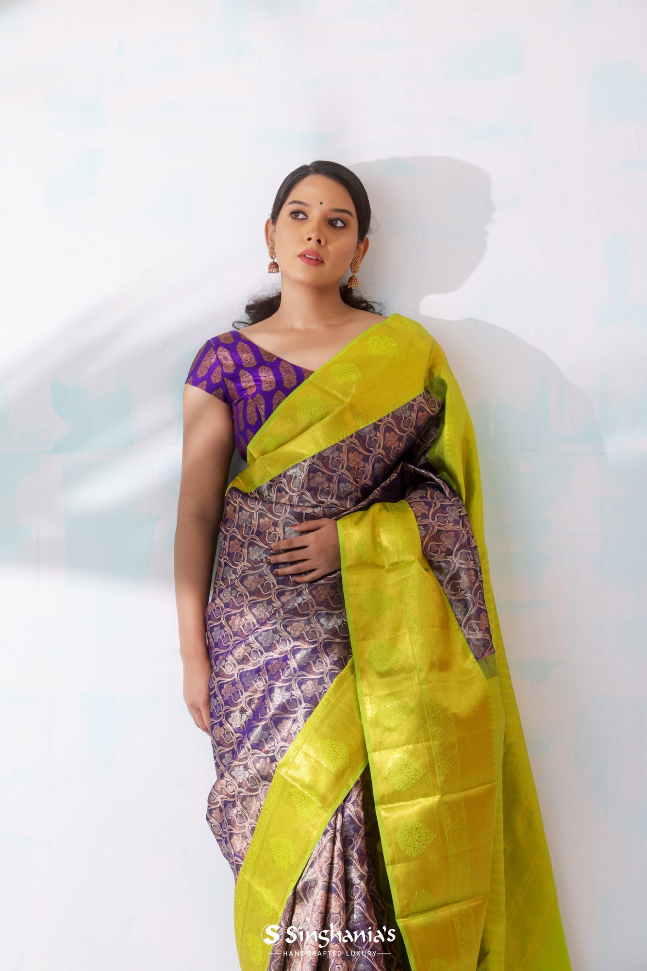 Ultra Violet Kanjivaram Silk Saree With Floral Jaal Design