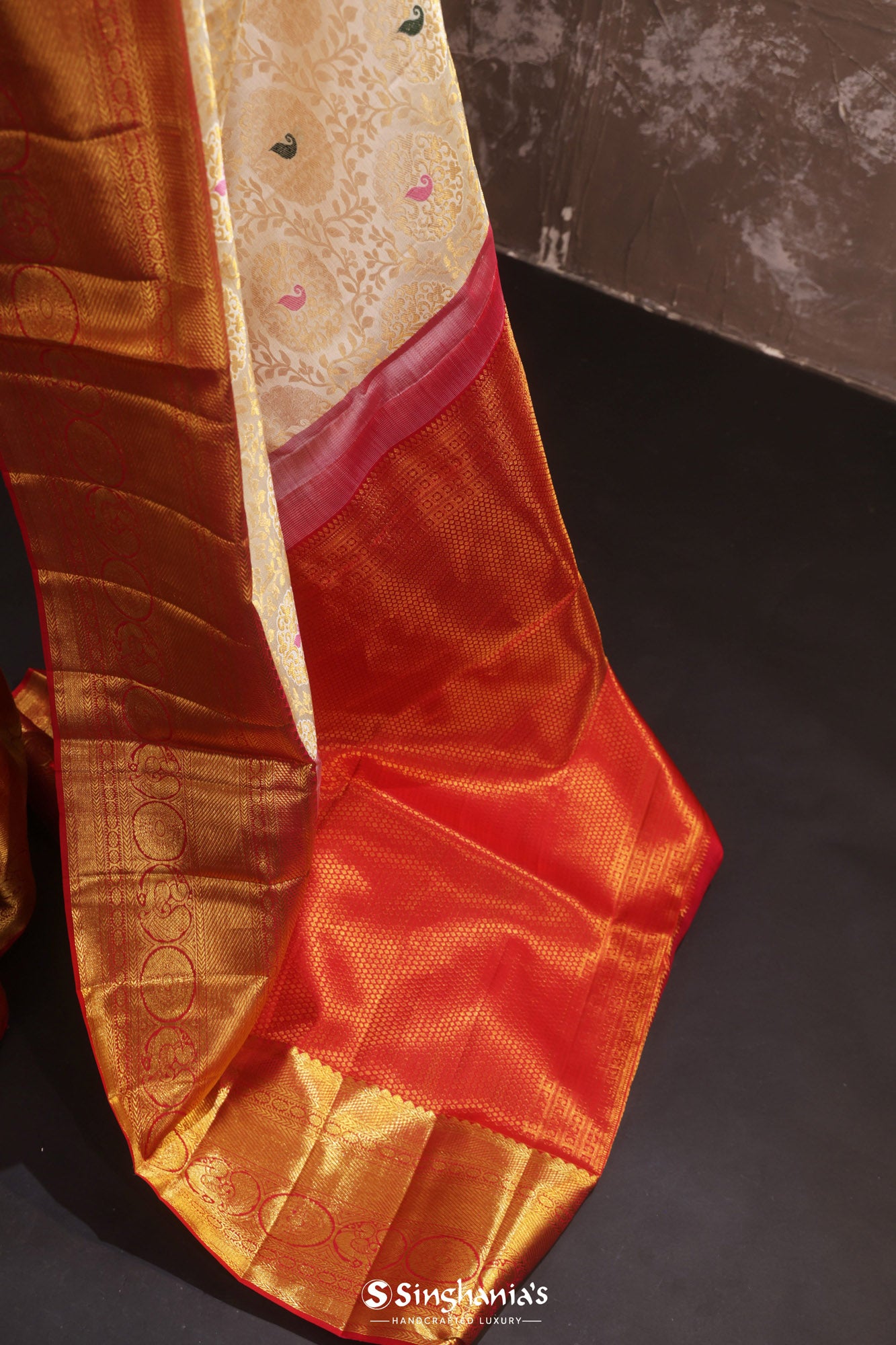 Mesa Beige Kanjivaram Silk Saree With Floral Jaal Design
