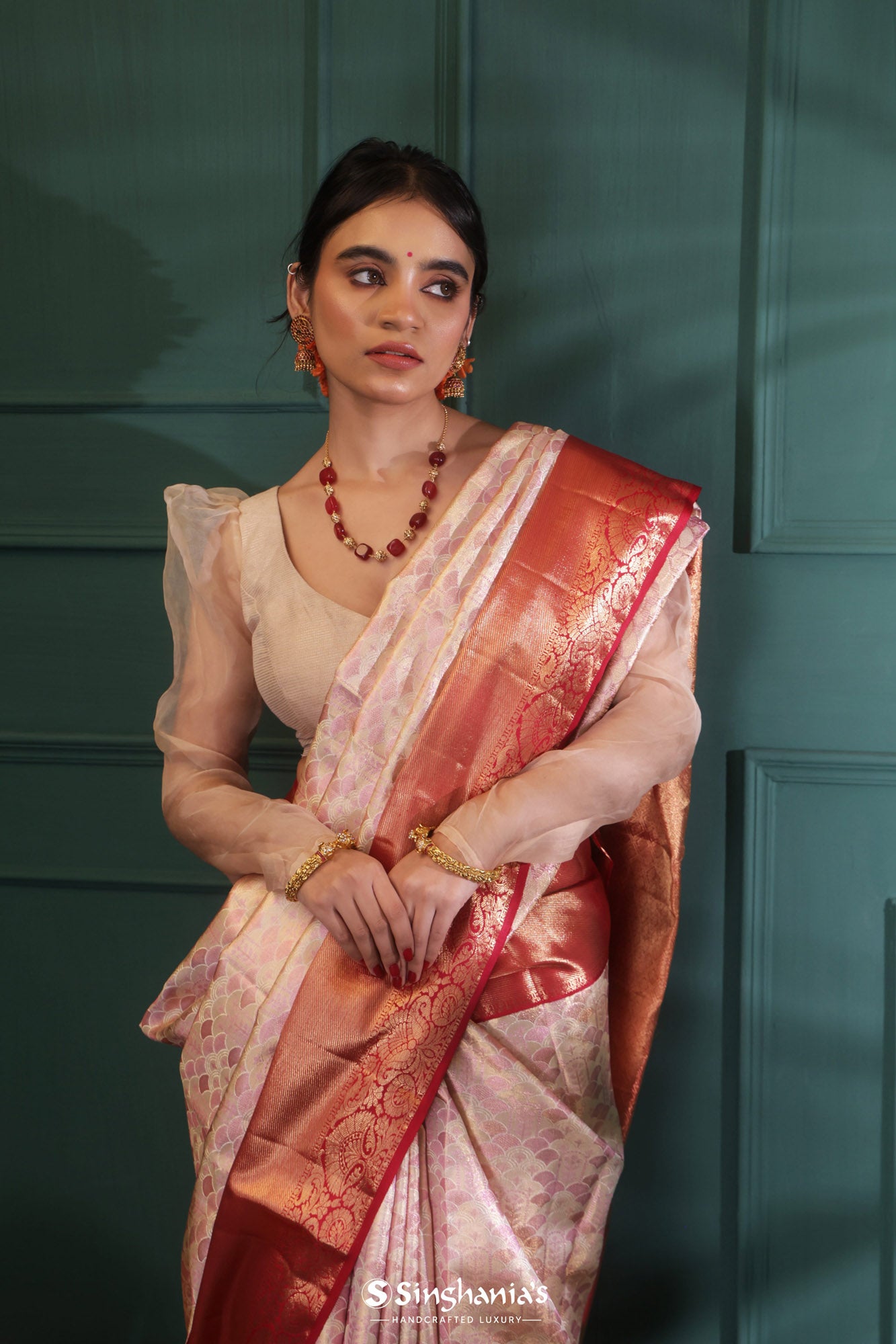 Light Peach Kanjivaram Silk Saree With Geometrical And Floral Design