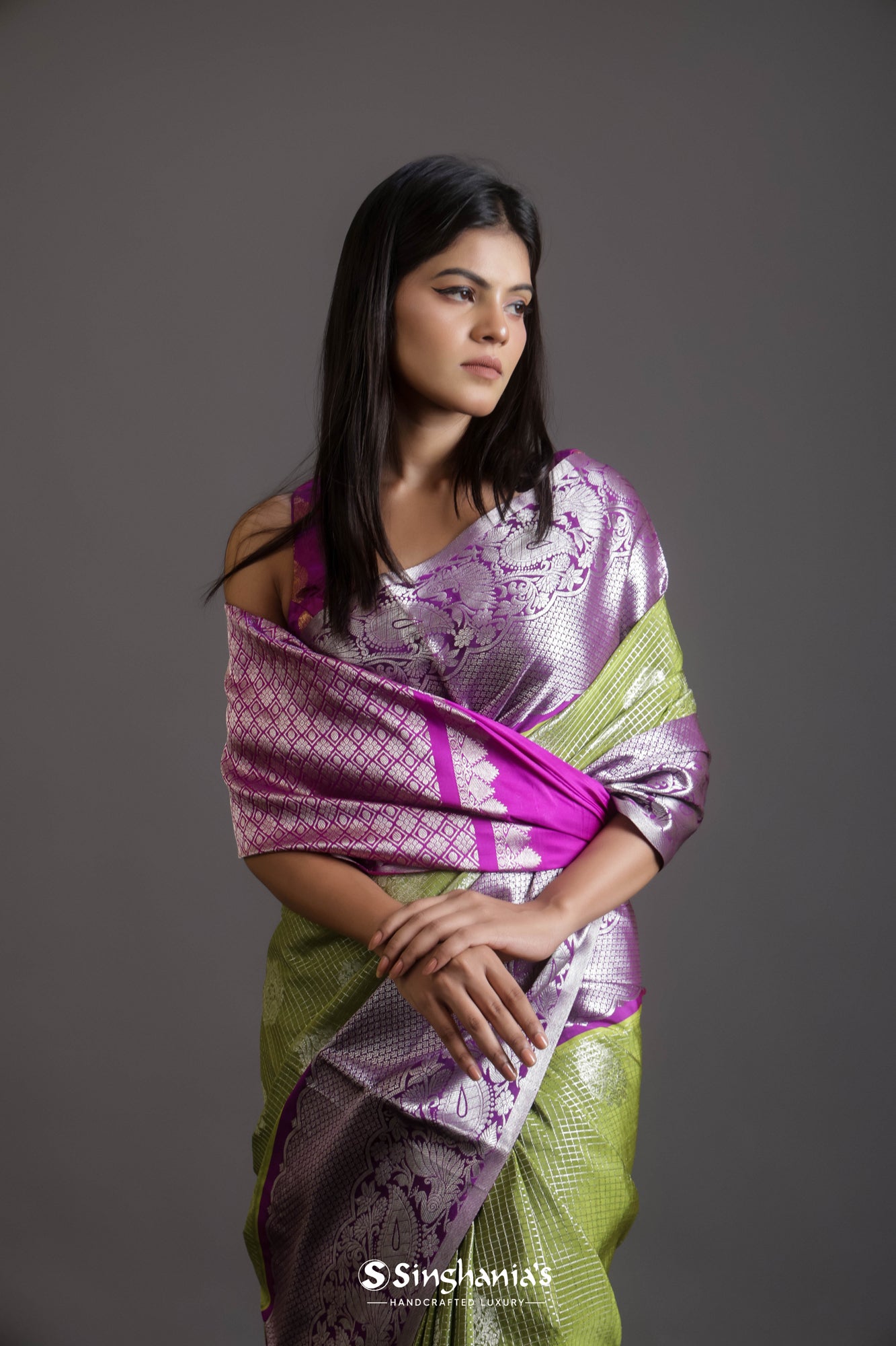 Mehendi Green Venkatagiri Silk Saree With Floral-Checks Weaving