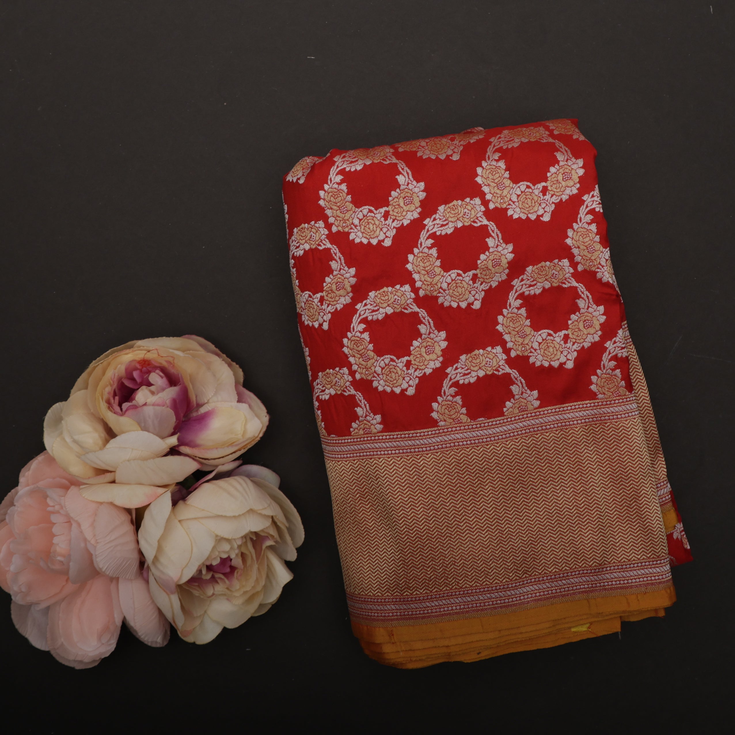 Prismatic Red Banarasi Silk Saree With Floral Buttas Weaving