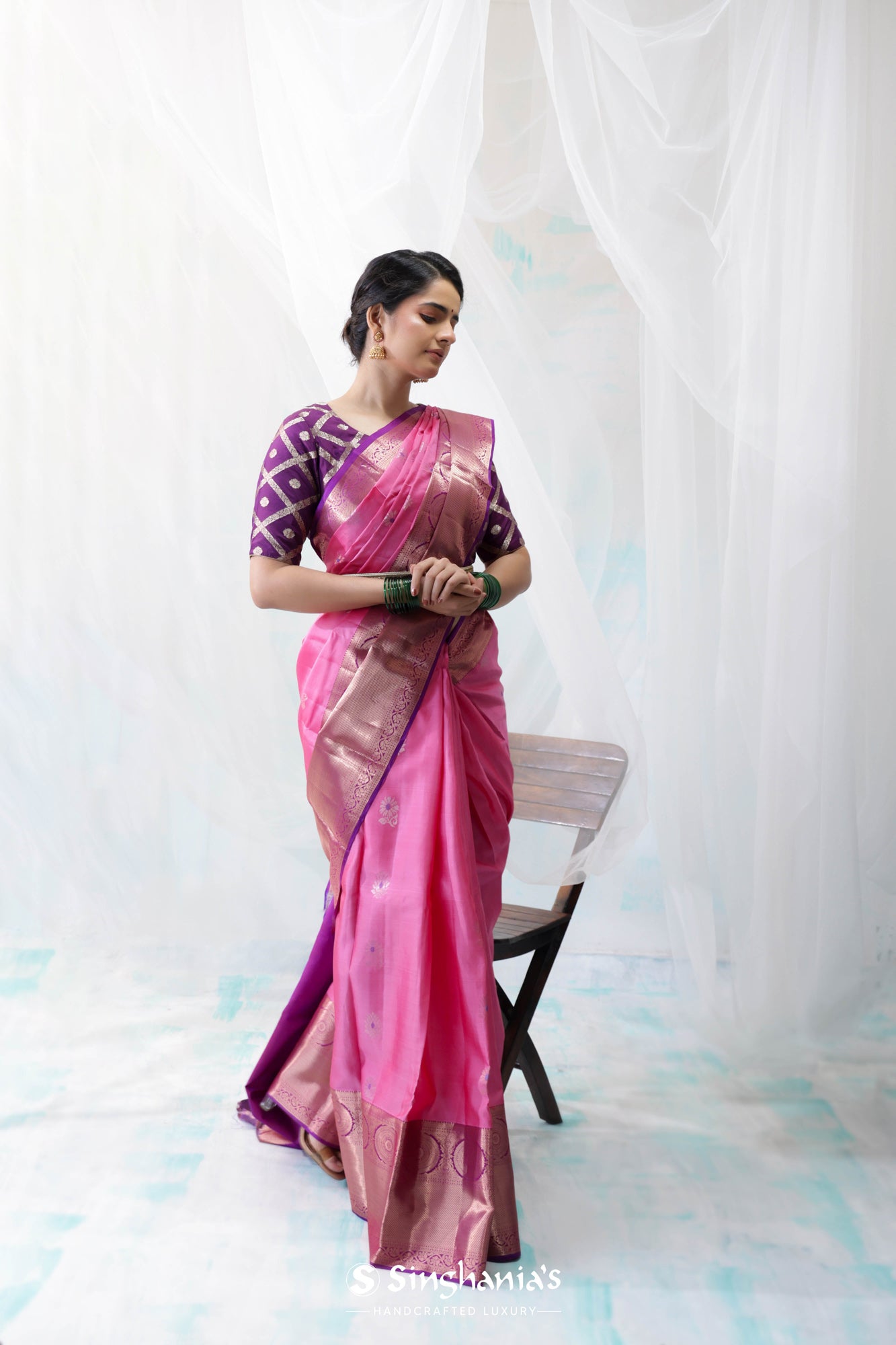 Mulberry Pink Kanjivaram Silk Saree With Floral Buttas Weaving