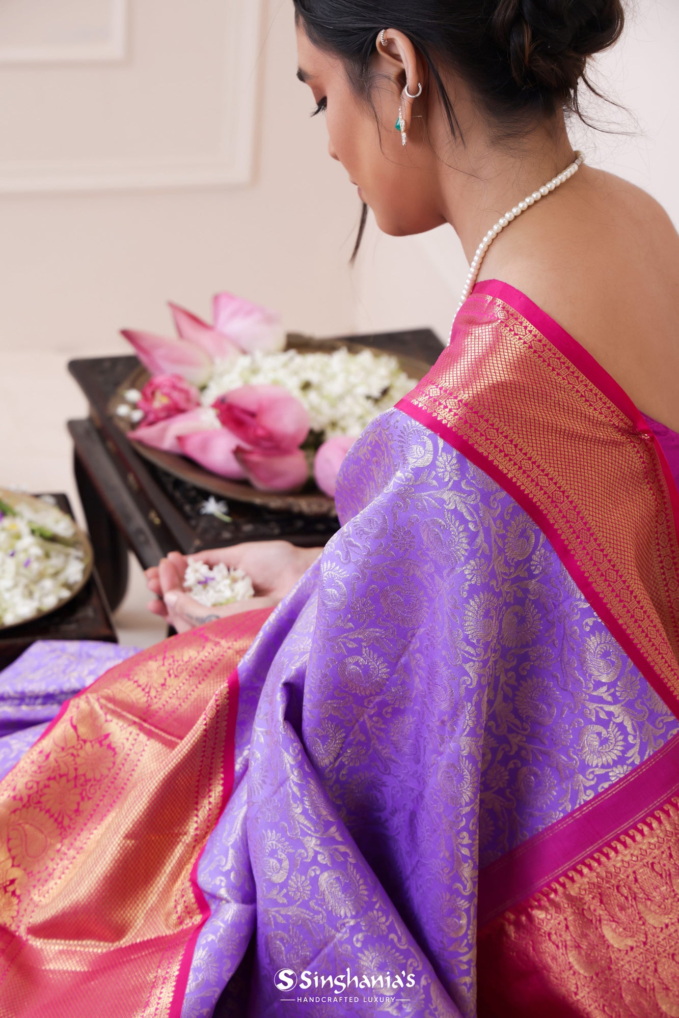Pastel Amethyst Kanjivaram Silk Saree With Floral And Mayil Weaving