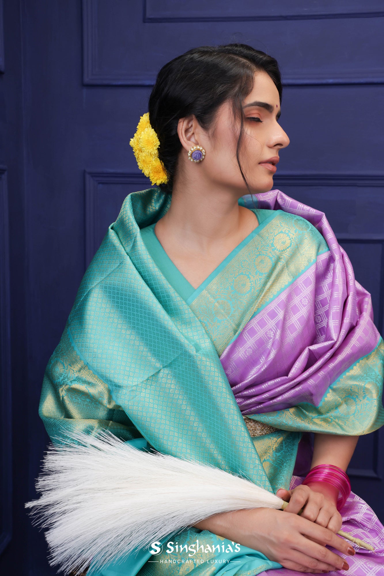 Deep Lilac Kanjivaram Silk Saree With Floral Weaving