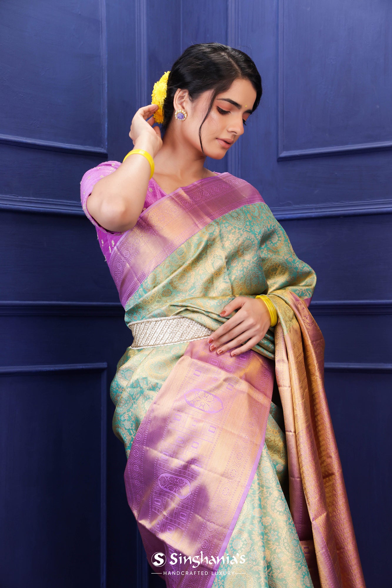 Turquoise Blue Kanjivaram Silk Saree With Floral Ogival Weaving