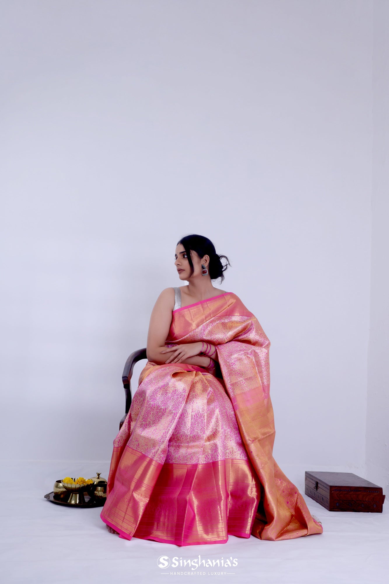 Dual Tone Pink And Purple Kanjivaram Silk Saree With Floral Weaving