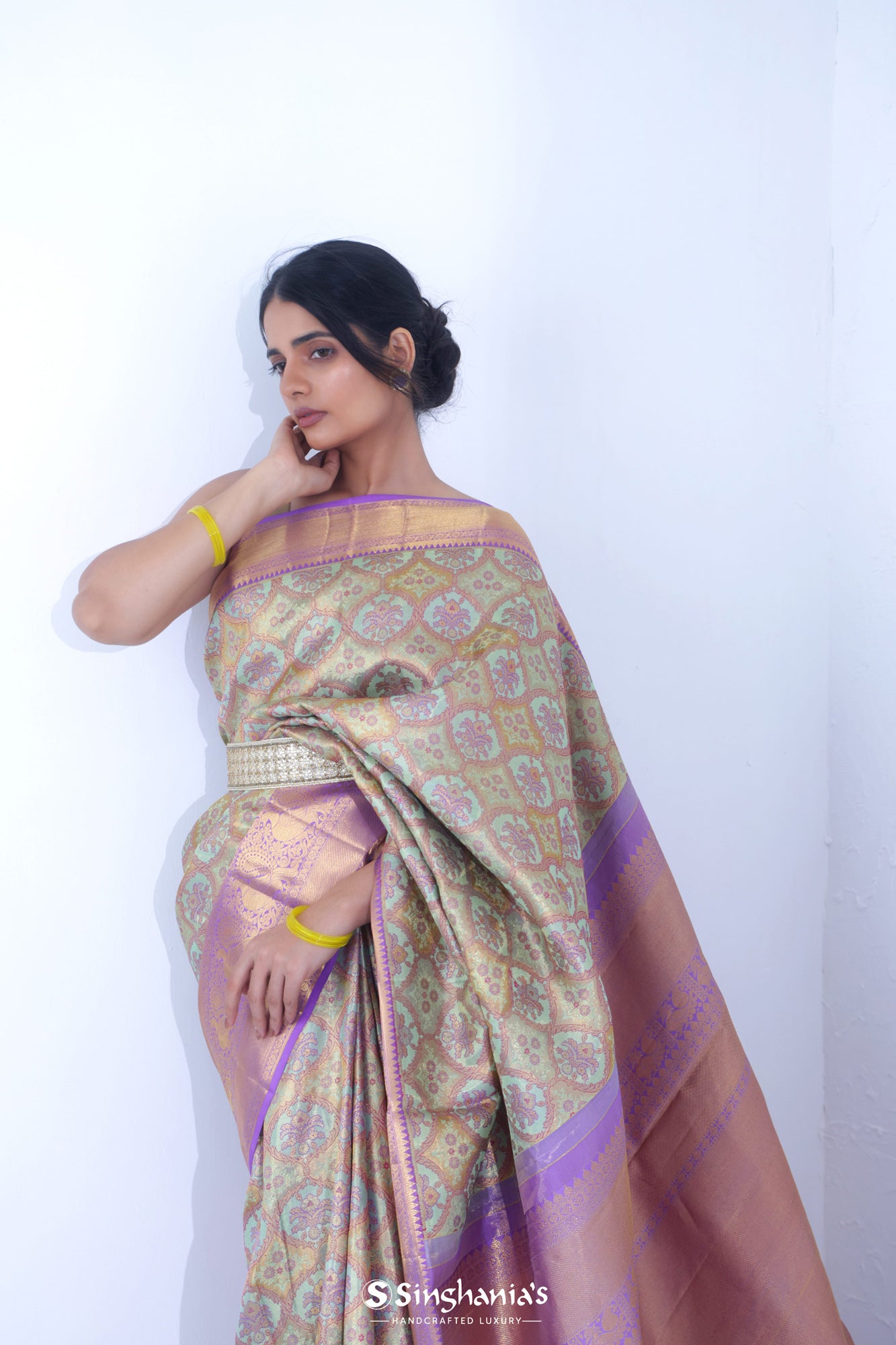 Aero Blue Kanjivaram Silk Saree With Floral Ogival Weaving
