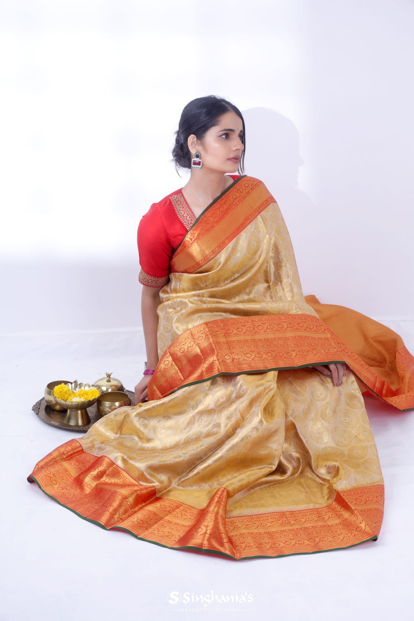 Almond Brown Kanjivaram Silk Saree With Floral Paisley Weaving