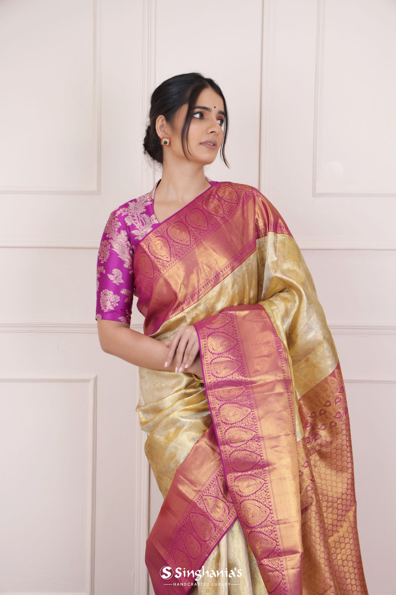 Champagne Gold Kanjivaram Silk Saree With Floral Jaal Weaving