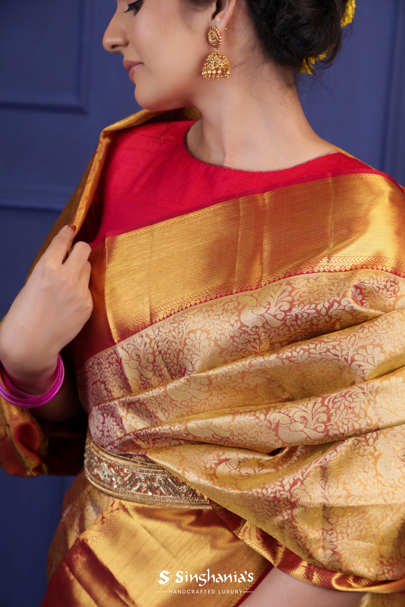 Brownish Red Kanjivaram Silk Saree With Floral Jaal Weaving