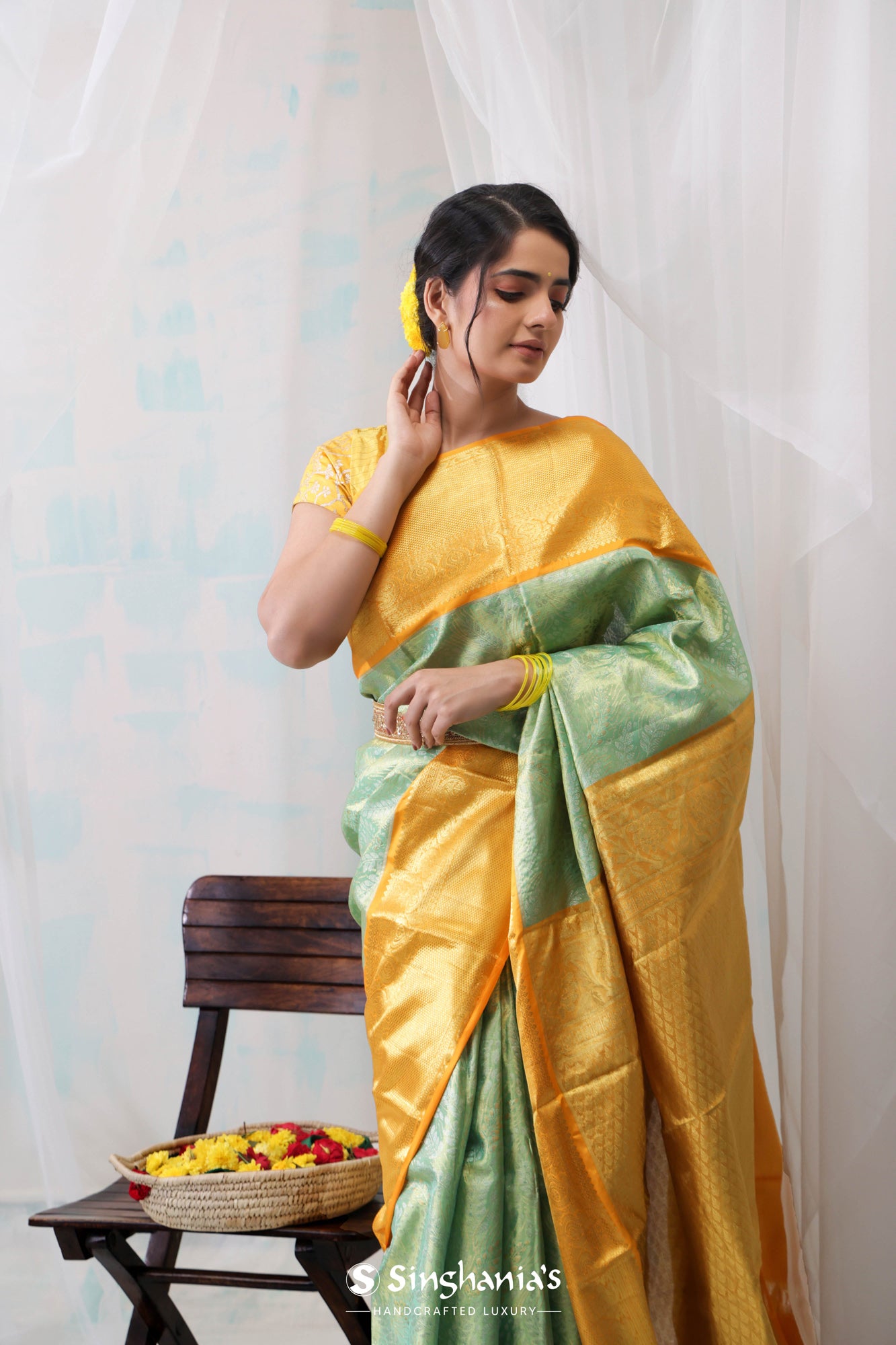 Dark Sea Green Kanjivaram Silk Saree With Floral Jaal Weaving