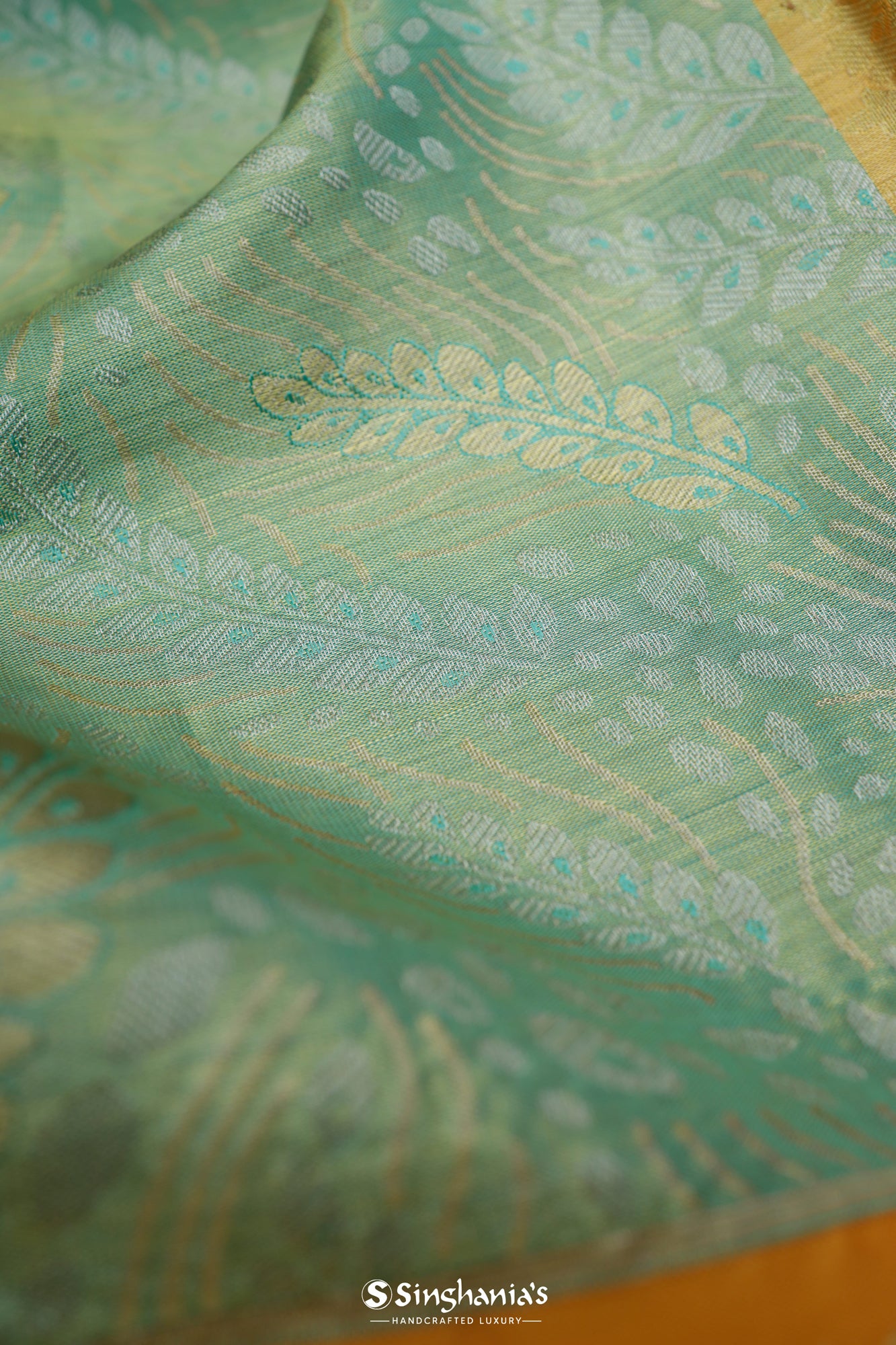 Dark Sea Green Kanjivaram Silk Saree With Floral Jaal Weaving