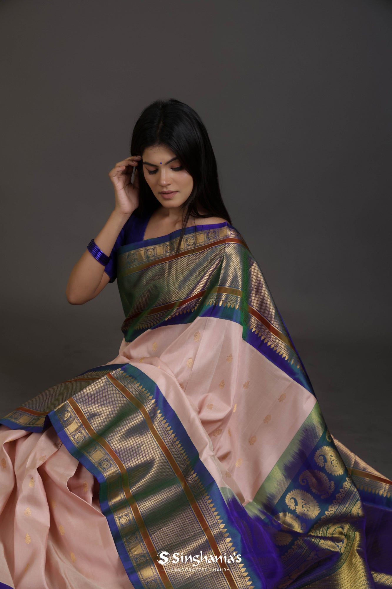 Heavenly Pink Gadwal Silk Saree With Floral Buttis