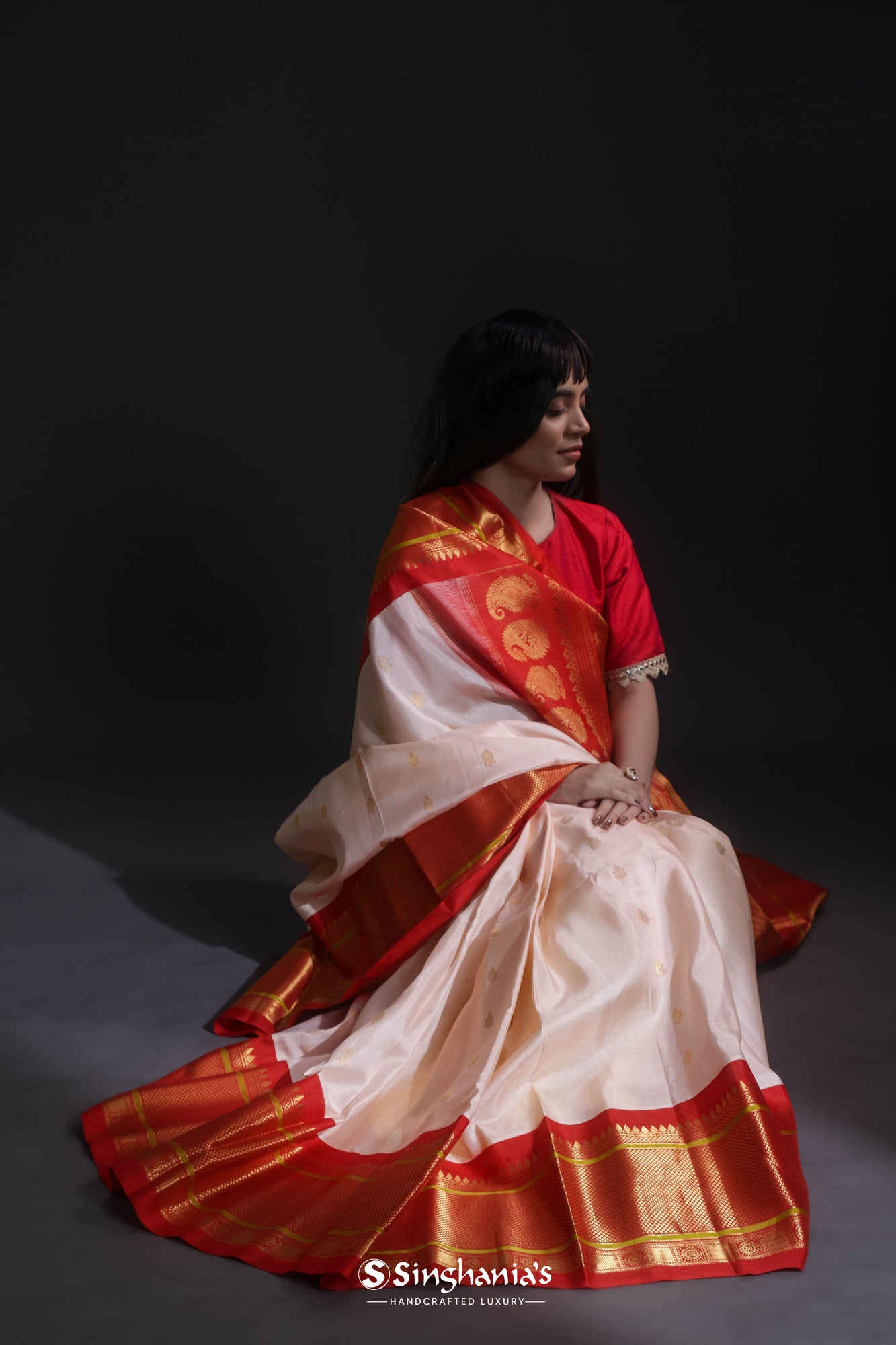 Posy Peach Gadwal Silk Saree With Contrast Border