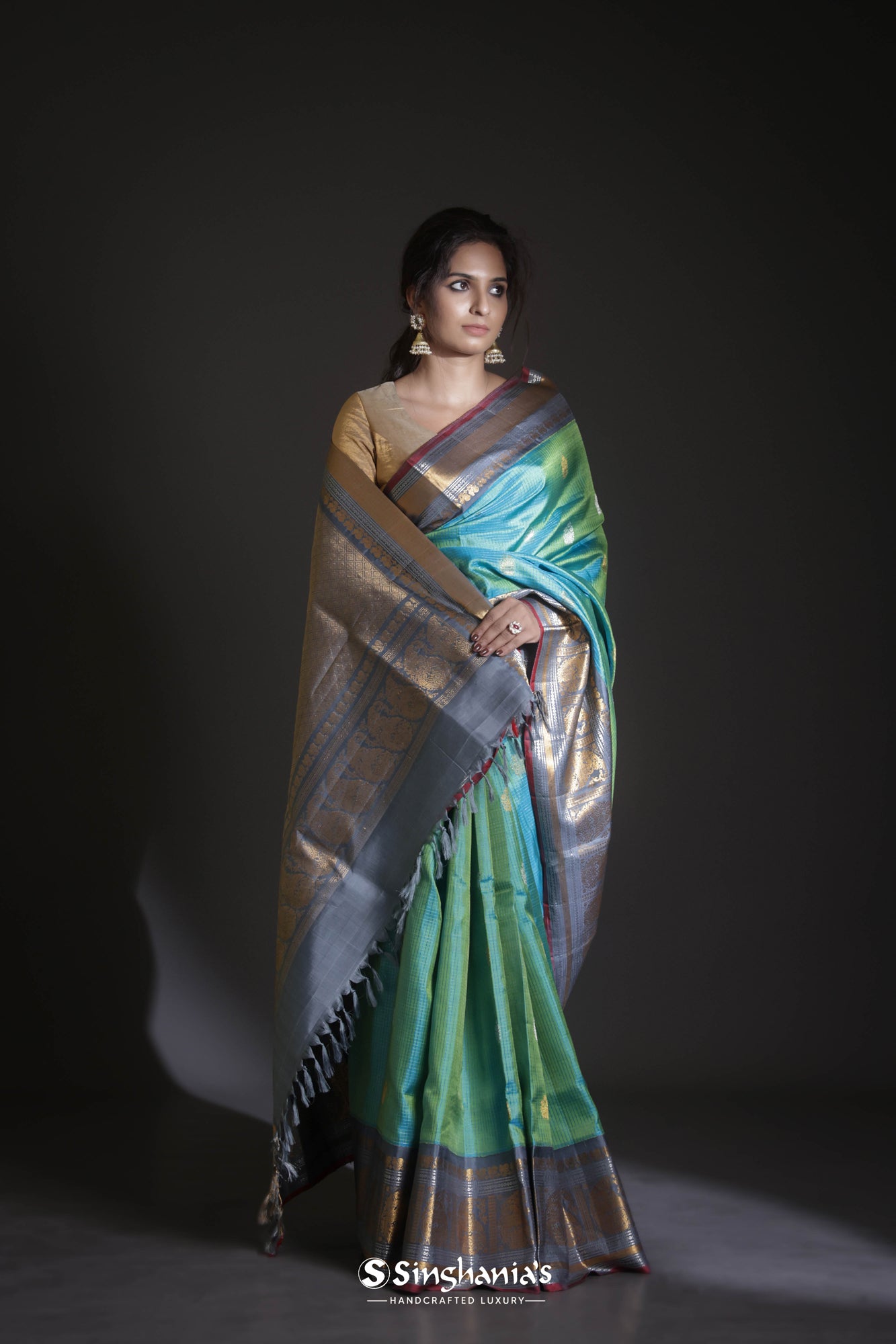 Blue-Green Dual Tone Gadwal Silk Saree With Contrast Border
