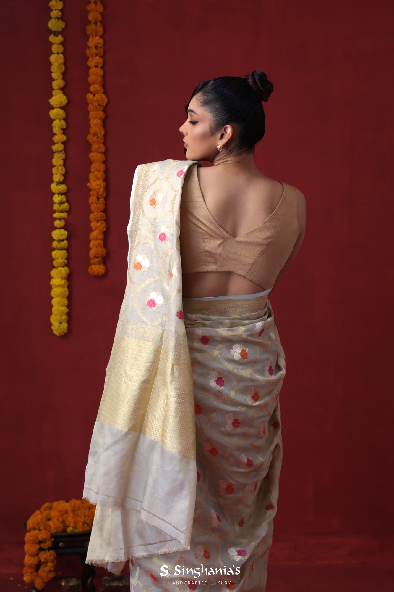Ice Grey Tissue Banarasi Saree With Floral Jaal Weaving