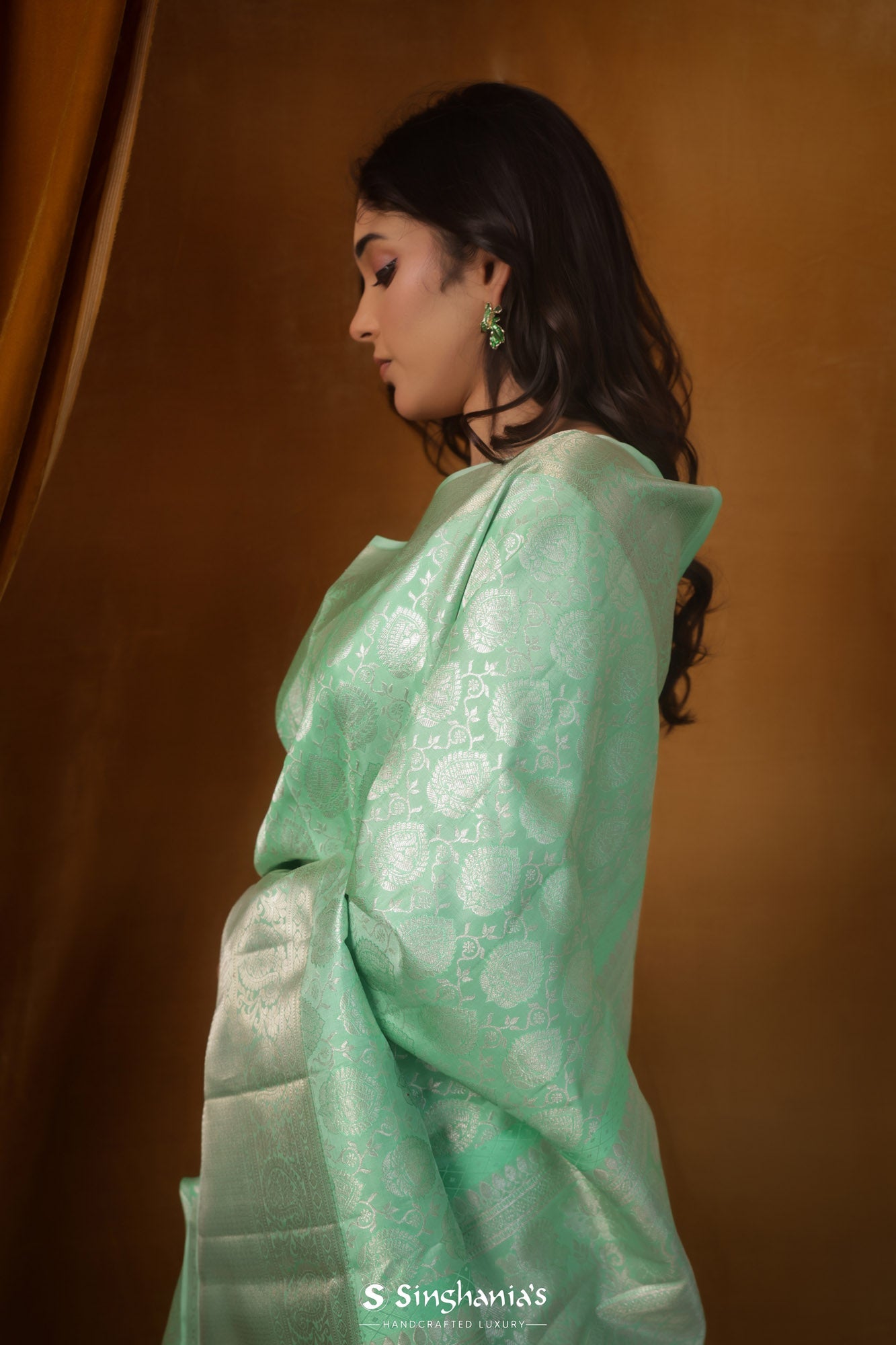 Mint Green Kanjivaram Silk Saree With Floral Jaal Weaving