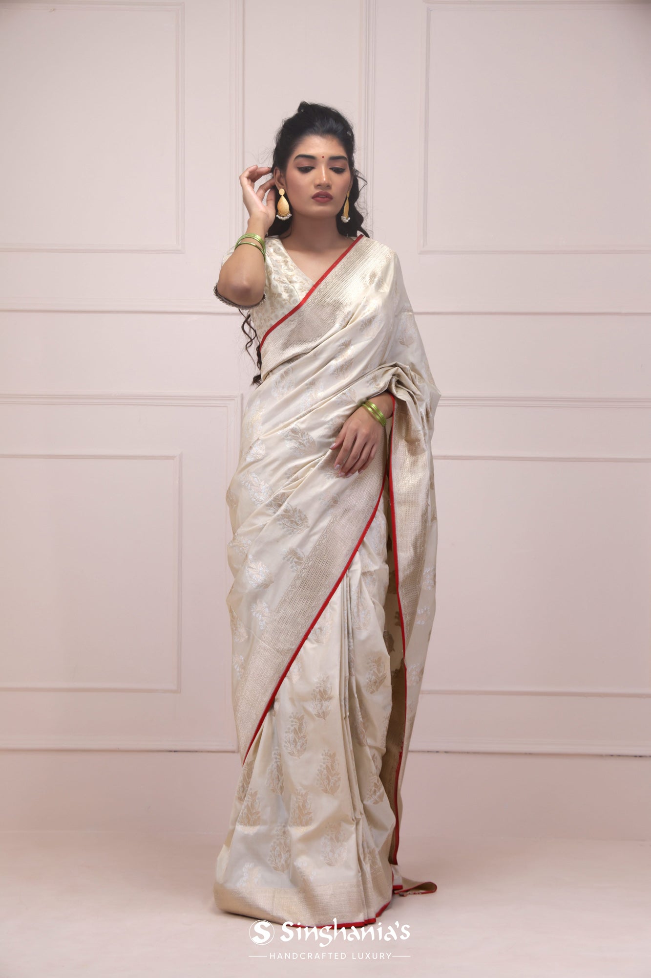 Wedding Special Golden White Banarasi Soft Weaving Silk Saree | Beauti –  Vara Vastram