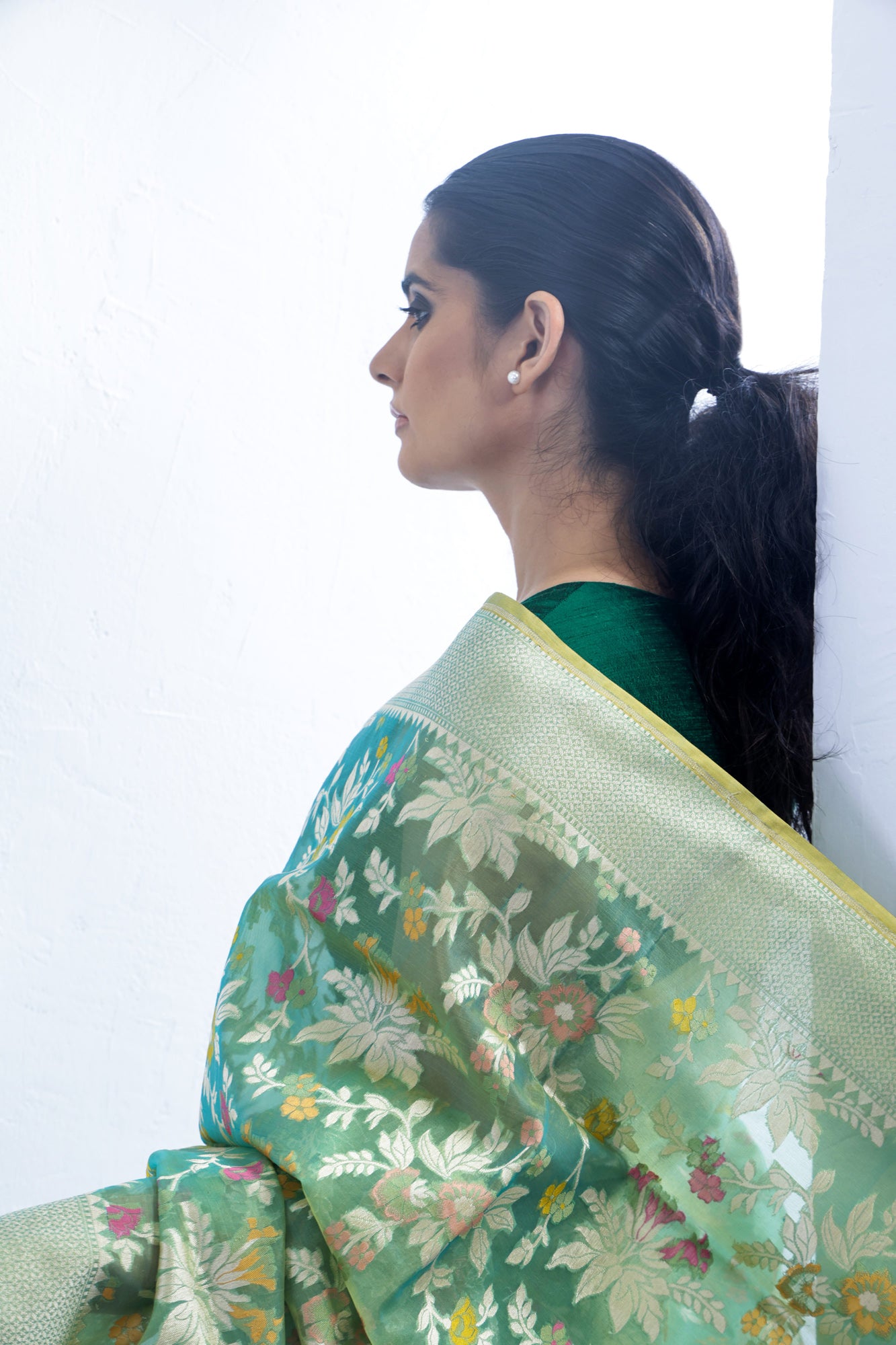 Hunter Green Organza Banarasi Saree With Floral Jaal Weaving