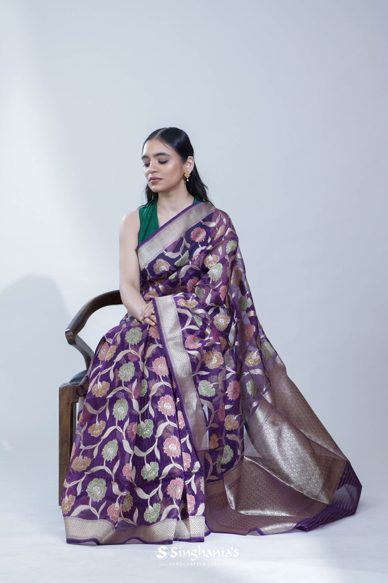 Aesthetic Purple Organza Banarasi Saree With Floral Jaal Weaving