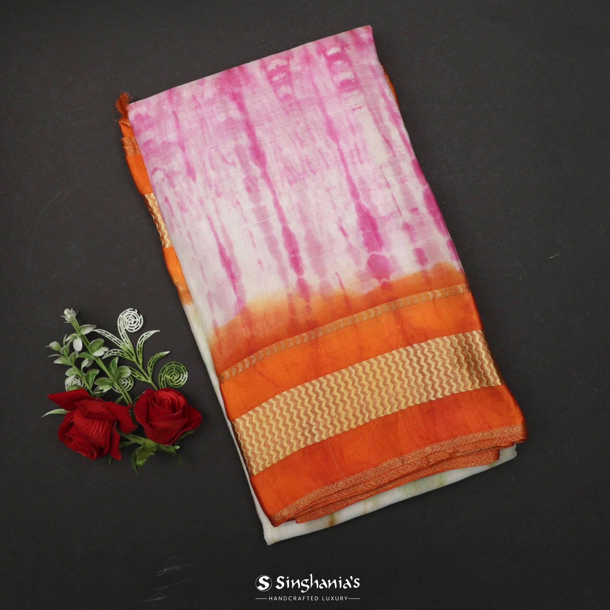 Dull White Multicolour Printed Maheshwari Silk Saree With Tie-Dye Design