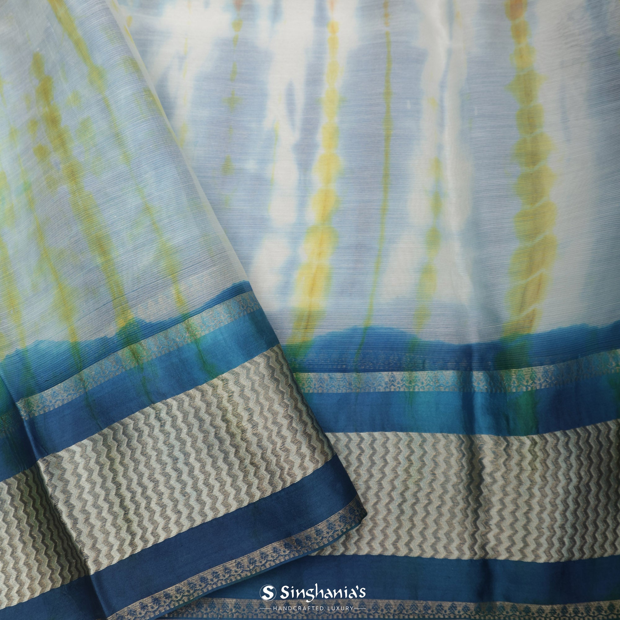 White Multicolour Printed Maheshwari Silk Saree With Tie-Dye Design