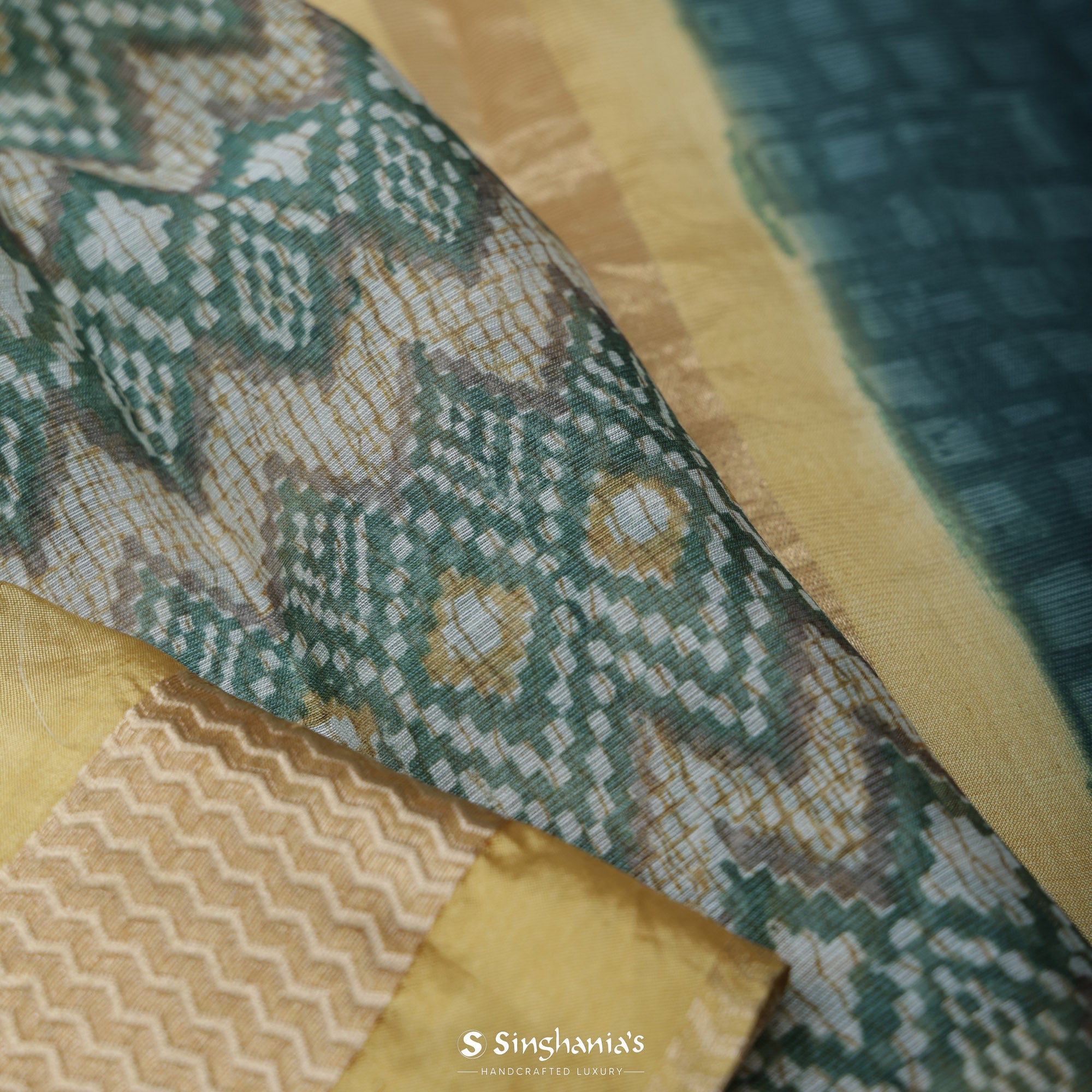 Pastel Green-Cream Printed Maheshwari Silk Saree With Geometrical Design