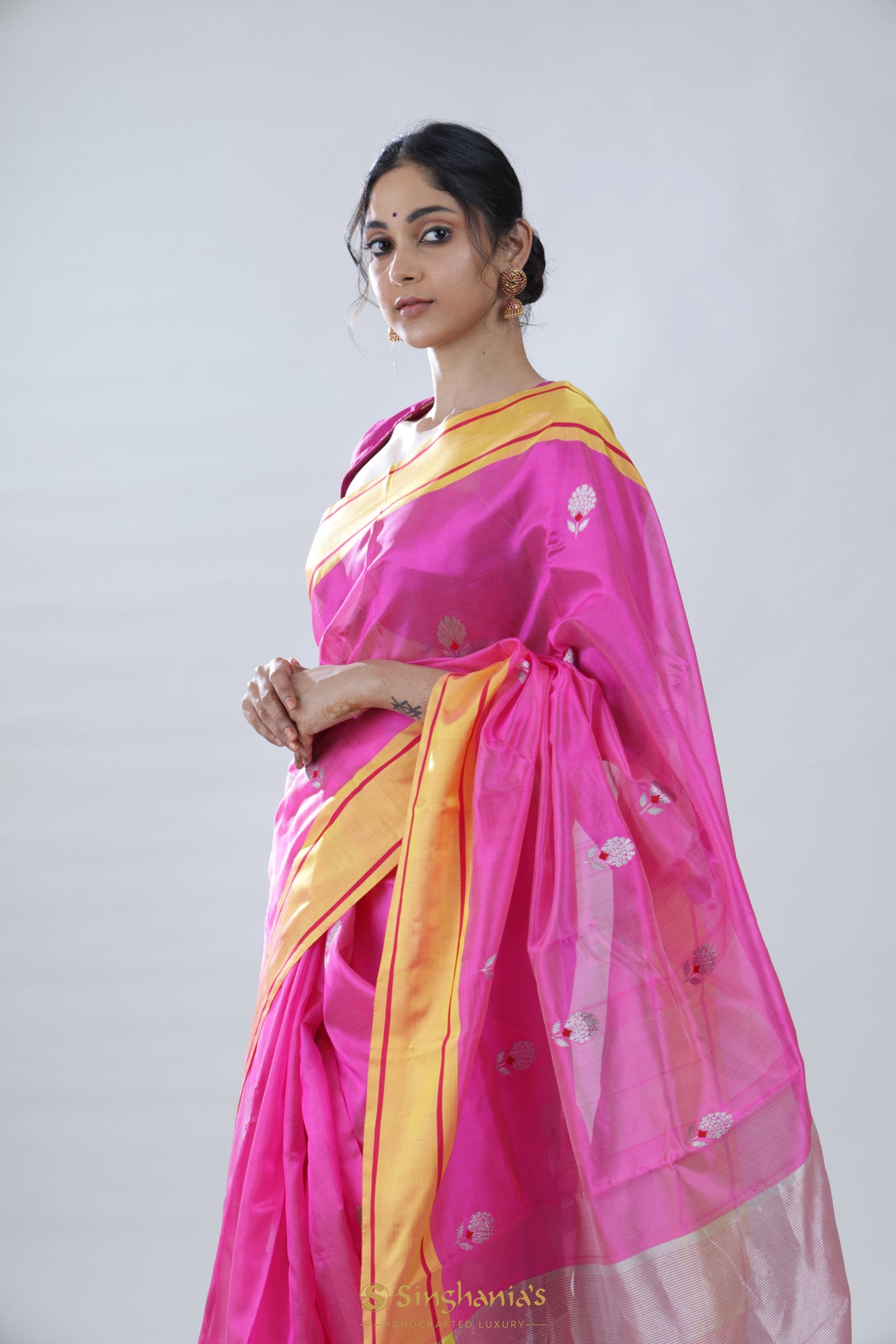 Pure Chanderi Sarees – www.vannamayil.com
