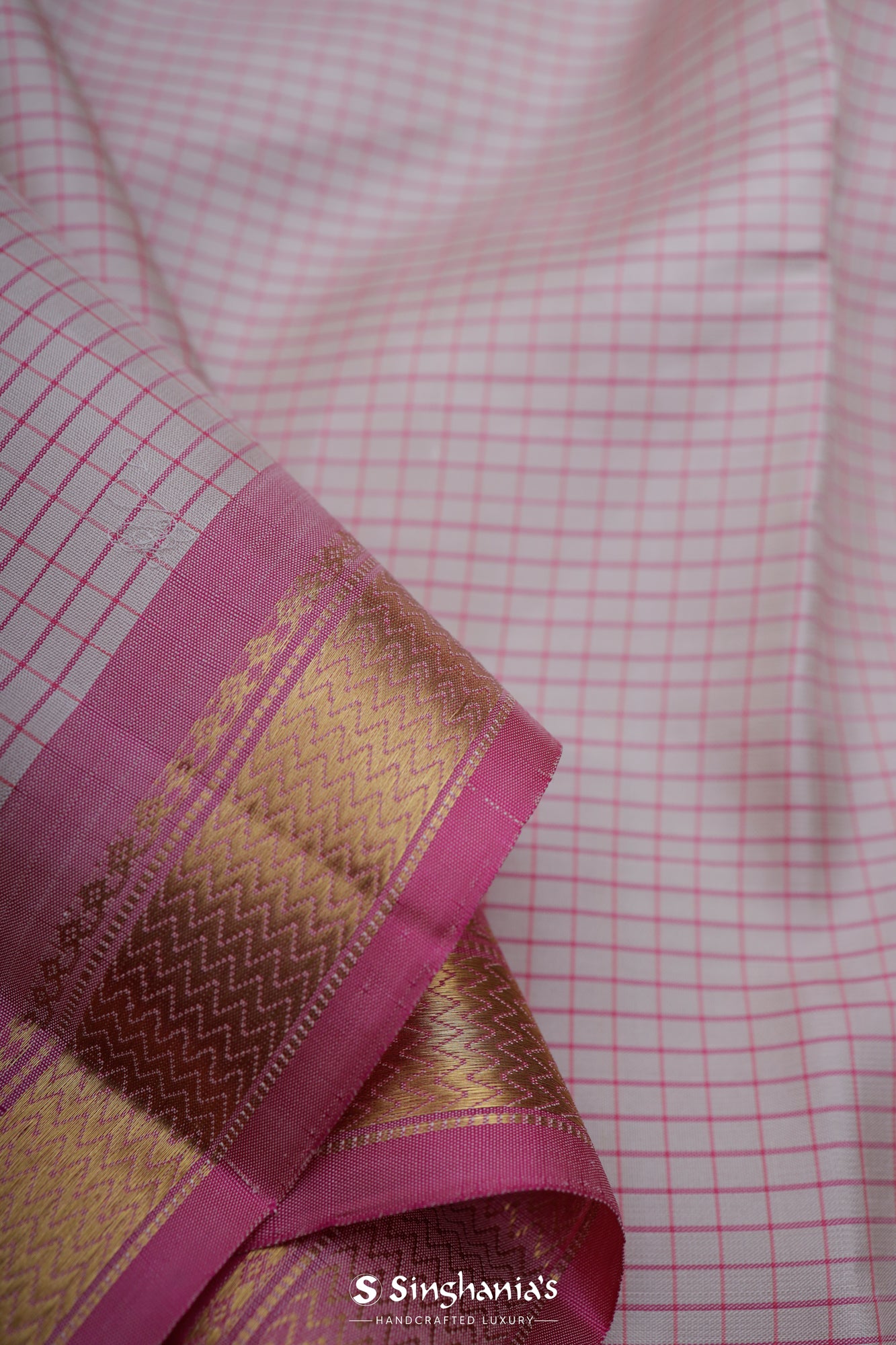 Pale Pink Kanjivaram Silk Saree With Checks Weaving
