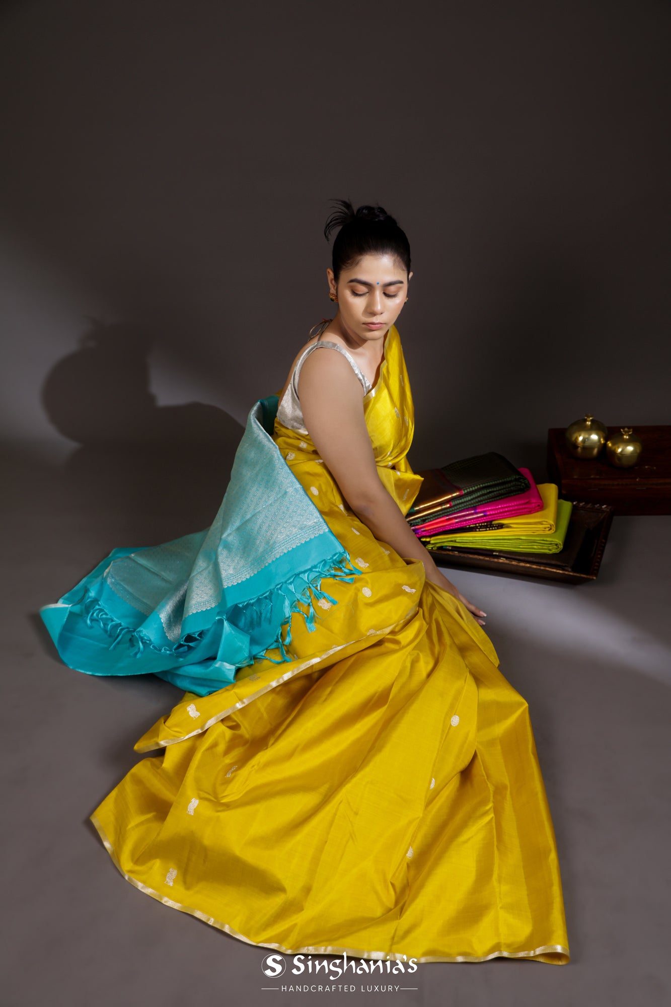Shree Saree Kunj | Bridal Wears in Kolkata | Shaadi Baraati