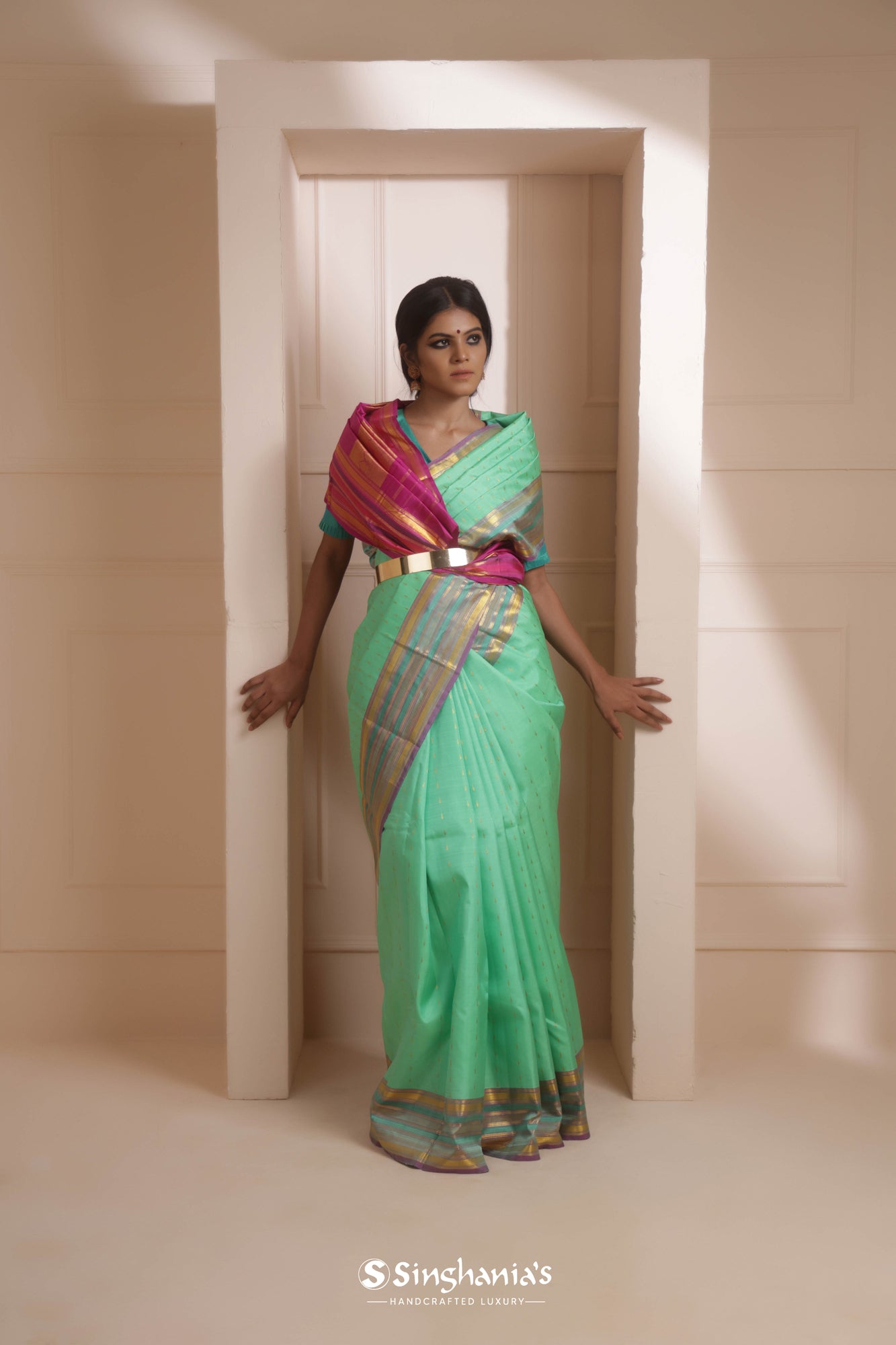 Aquamrine Green Kanjivaram Silk Saree With Floral Buttis Weaving